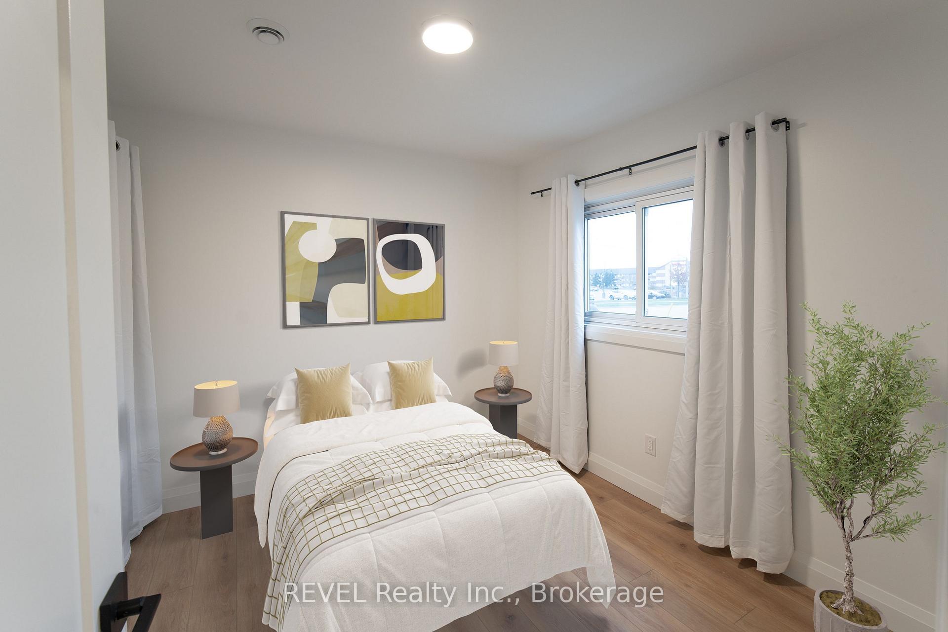Photo 4 of Unit 1, 718 Ontario Road, Welland, Lincoln/Crowland — HOMEH