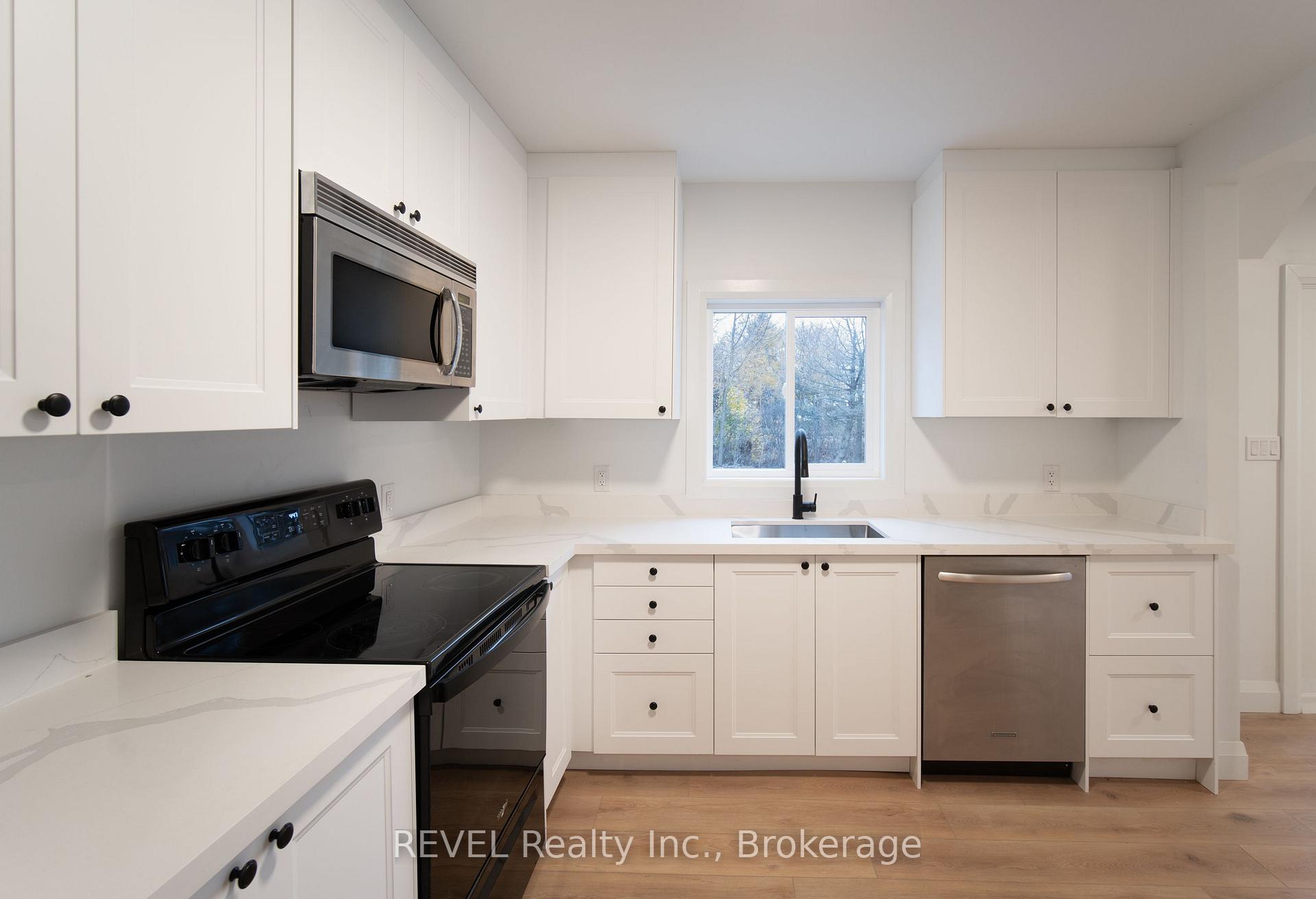 Photo 8 of Unit 1, 718 Ontario Road, Welland, Lincoln/Crowland — HOMEH