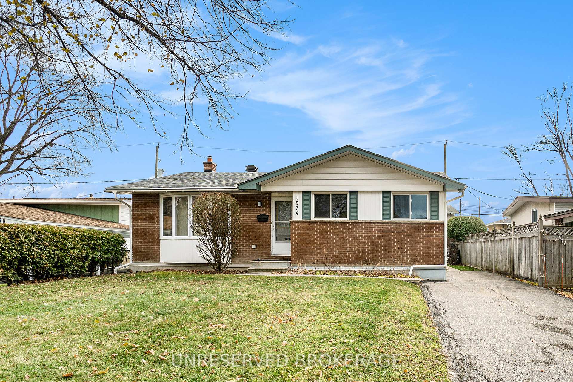 Photo 1 of 1974 Michigan Avenue, Ottawa, Guildwood Estates - Urbandale Acres — HOMEH