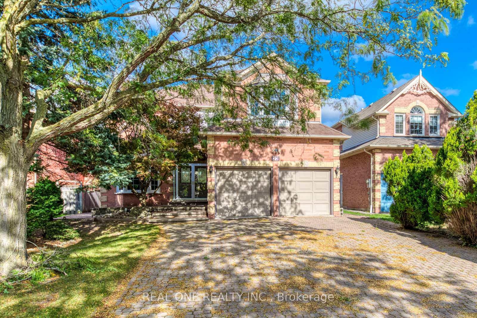 Photo 2 of 22 Arborfield Lane, Markham, Markville — HOMEH