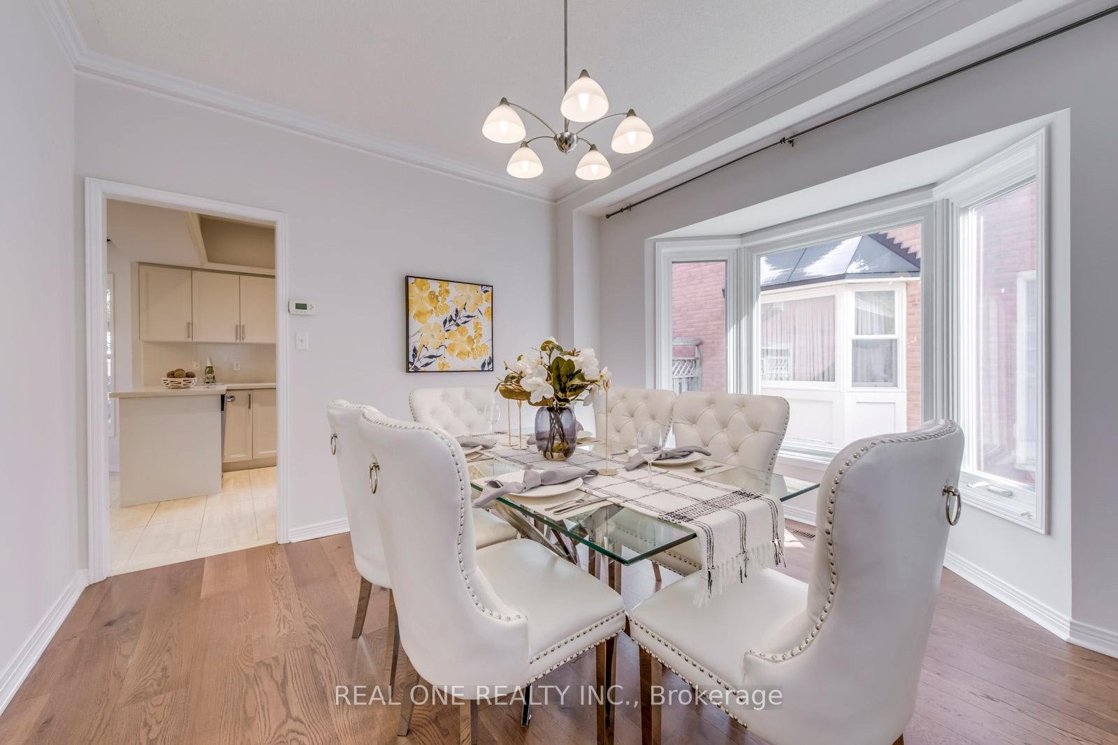 Photo 9 of 22 Arborfield Lane, Markham, Markville — HOMEH