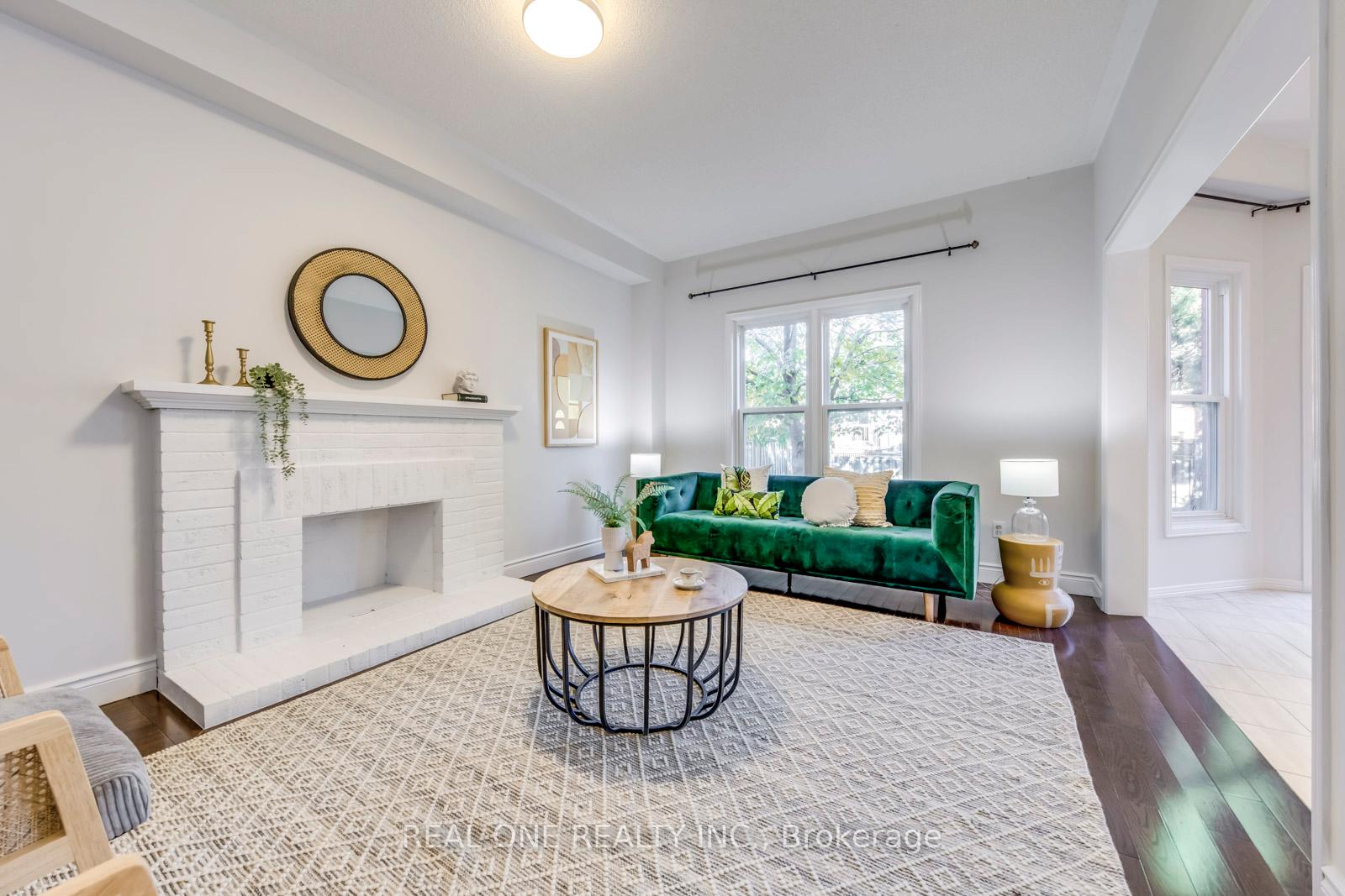 Photo 10 of 22 Arborfield Lane, Markham, Markville — HOMEH