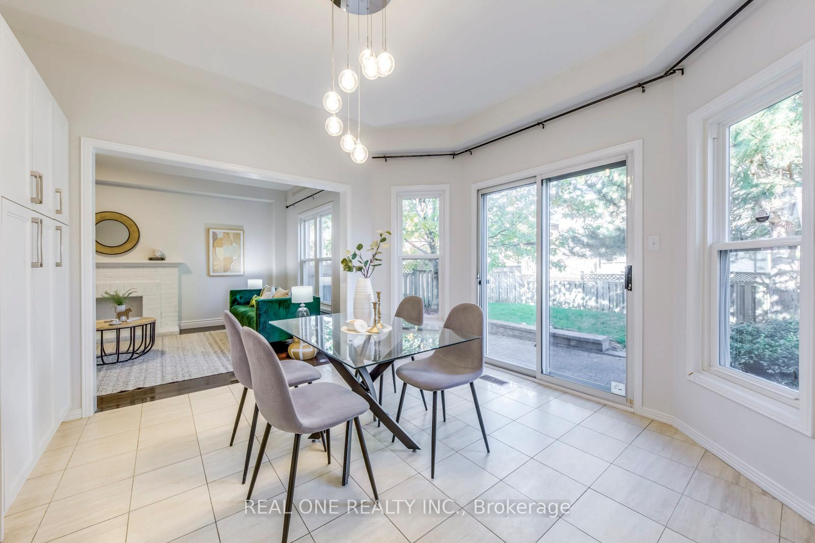 Photo 13 of 22 Arborfield Lane, Markham, Markville — HOMEH