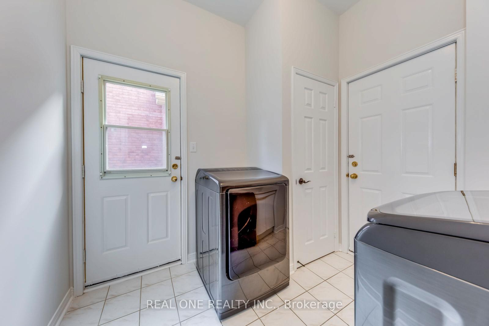Photo 19 of 22 Arborfield Lane, Markham, Markville — HOMEH