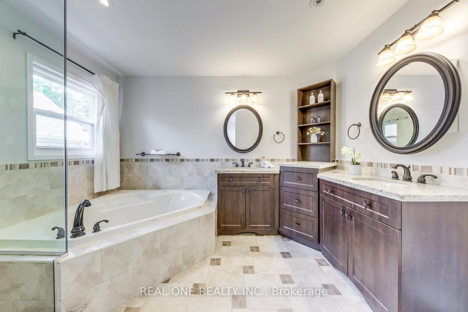 Photo 24 of 22 Arborfield Lane, Markham, Markville — HOMEH