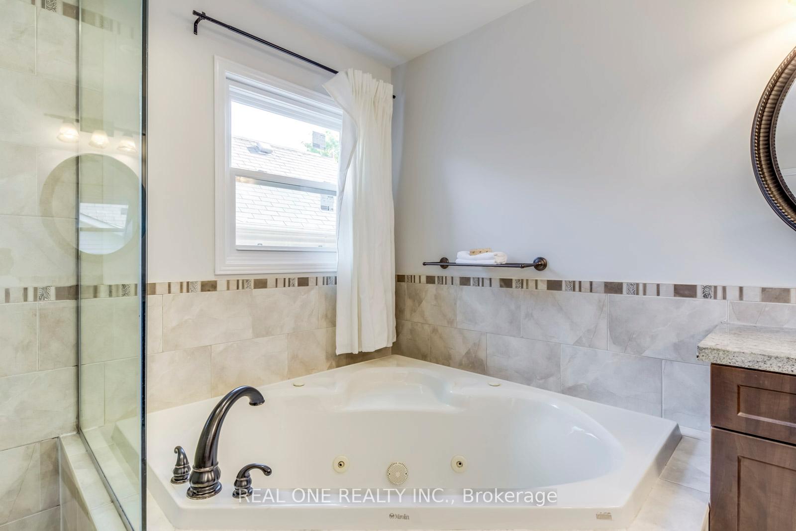 Photo 25 of 22 Arborfield Lane, Markham, Markville — HOMEH