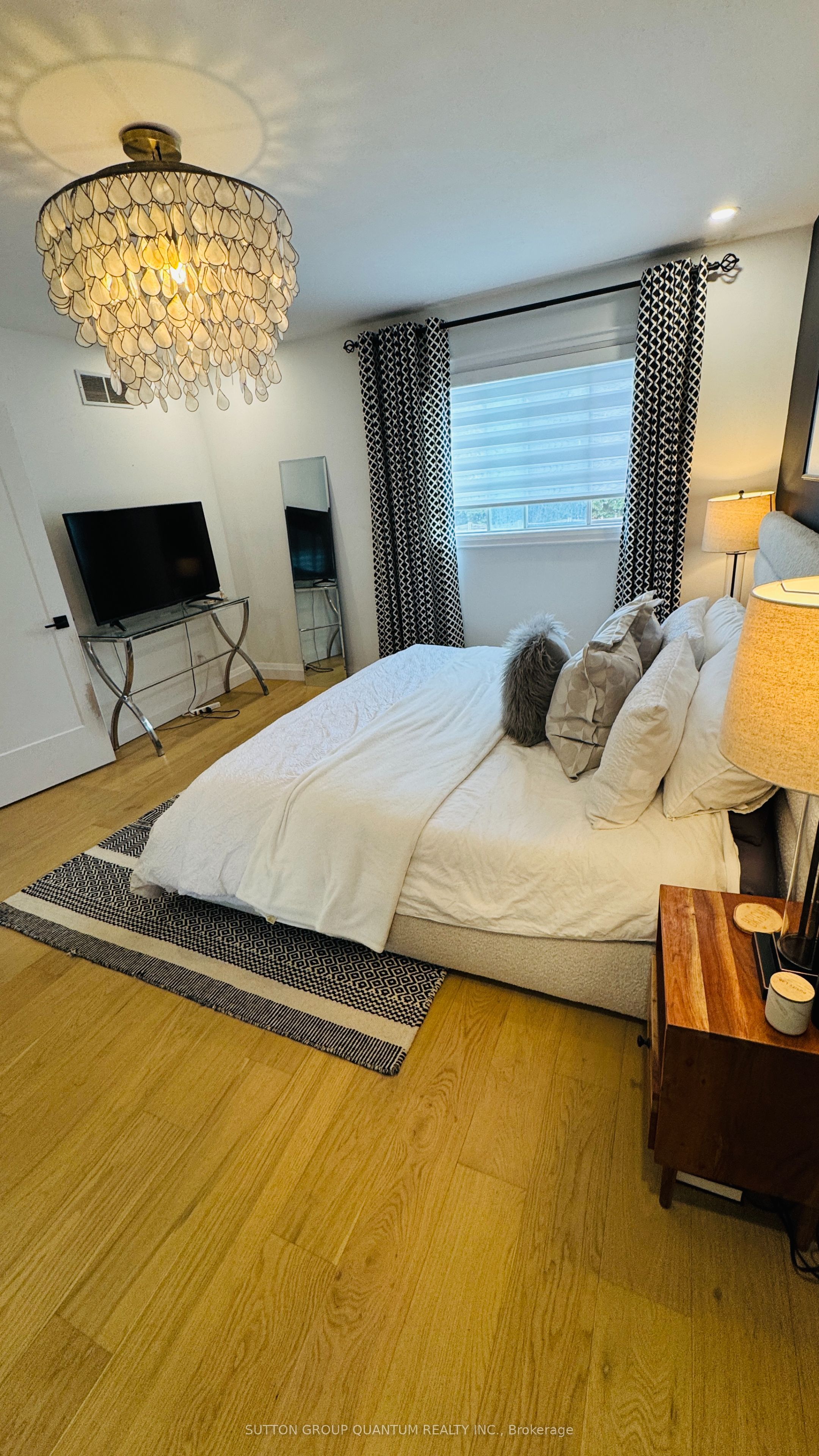 Photo 11 of 62 Irwin Drive, Whitby, Downtown Whitby — HOMEH