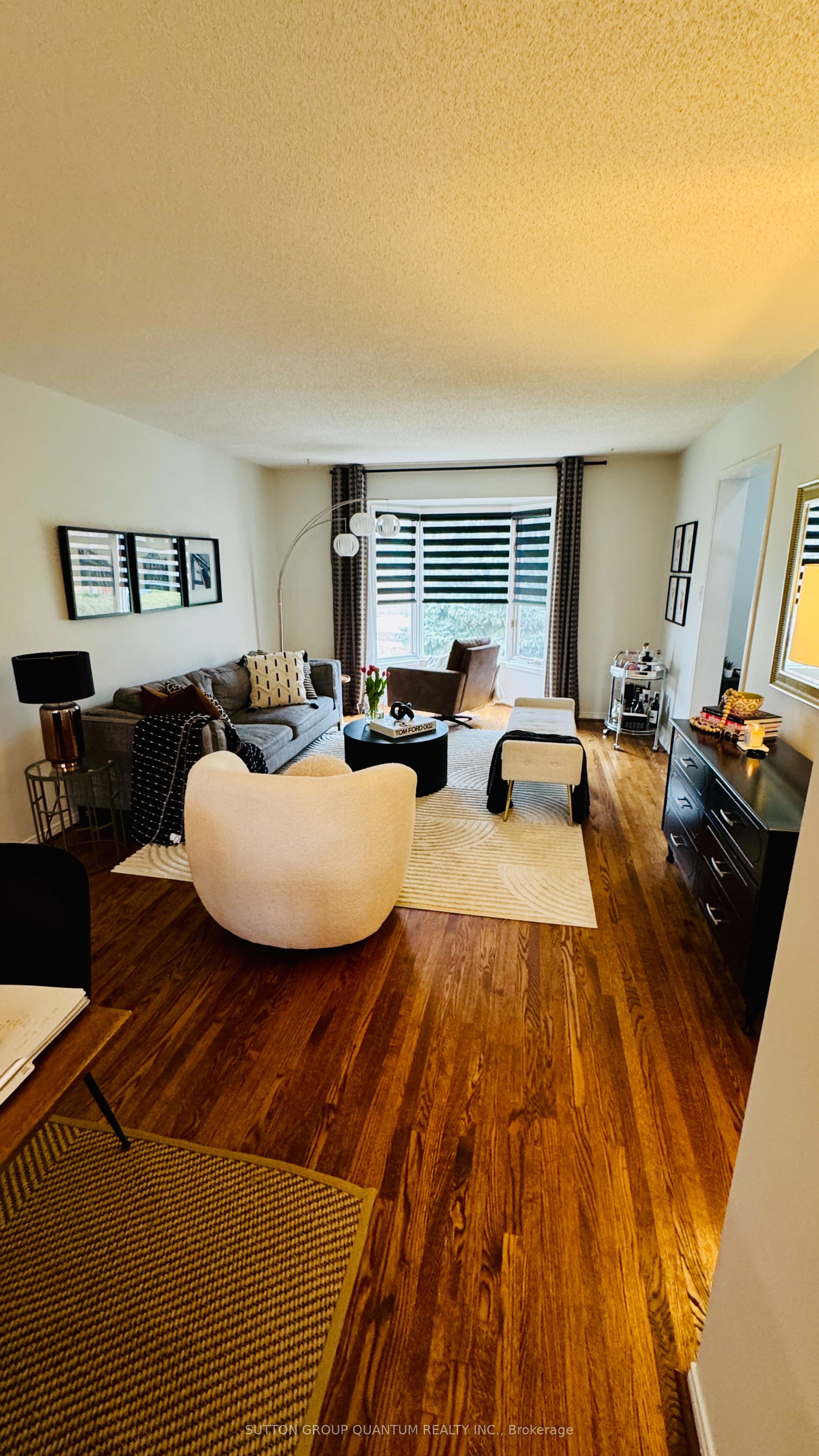 Photo 8 of 62 Irwin Drive, Whitby, Downtown Whitby — HOMEH