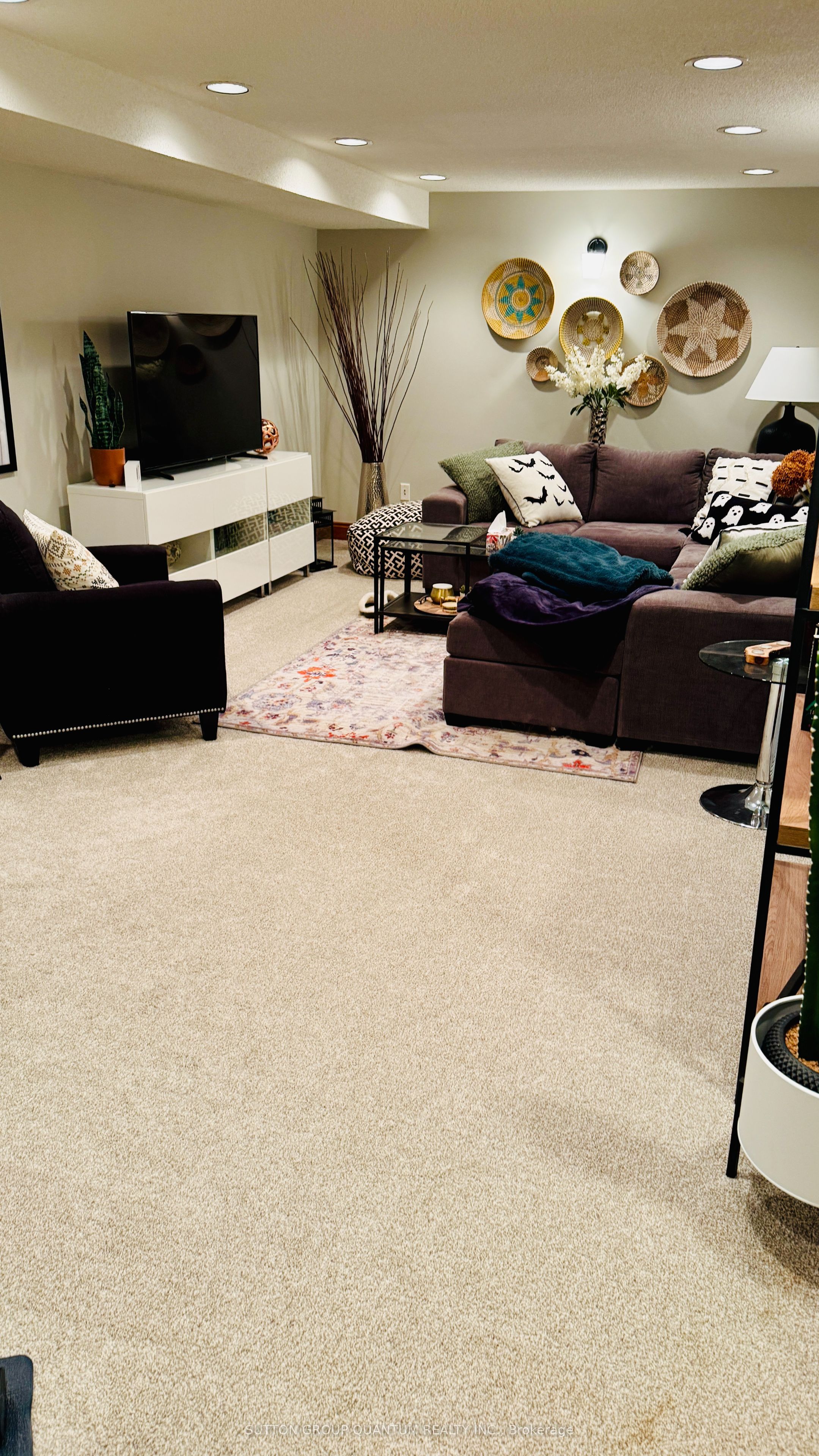 Photo 16 of 62 Irwin Drive, Whitby, Downtown Whitby — HOMEH