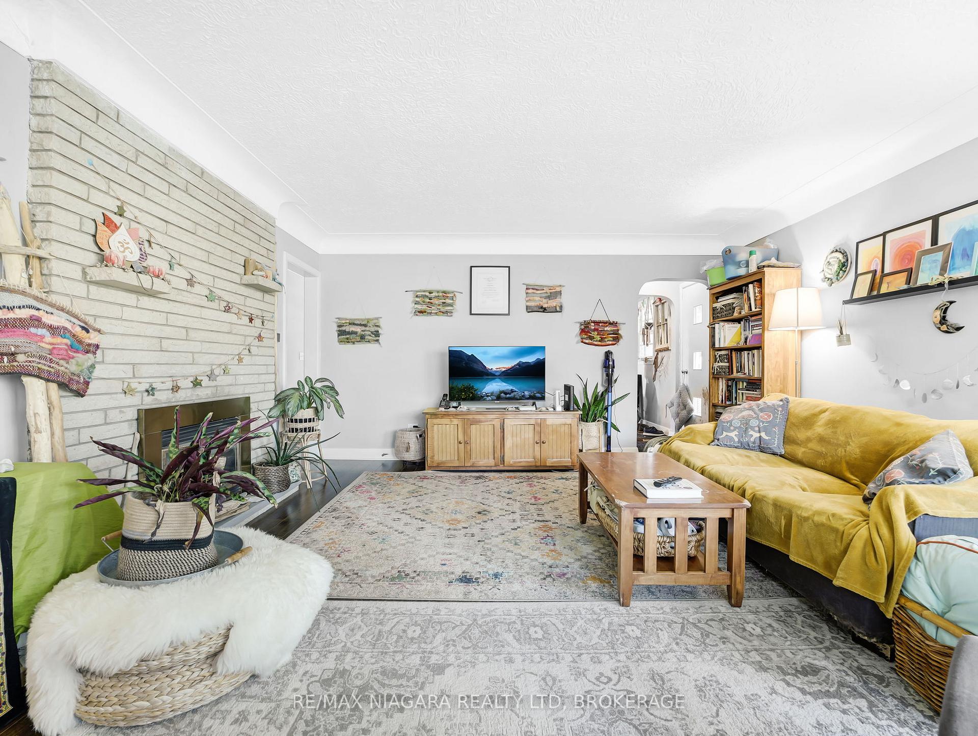 Photo 2 of 85 Diffin Drive, Welland, Prince Charles — HOMEH