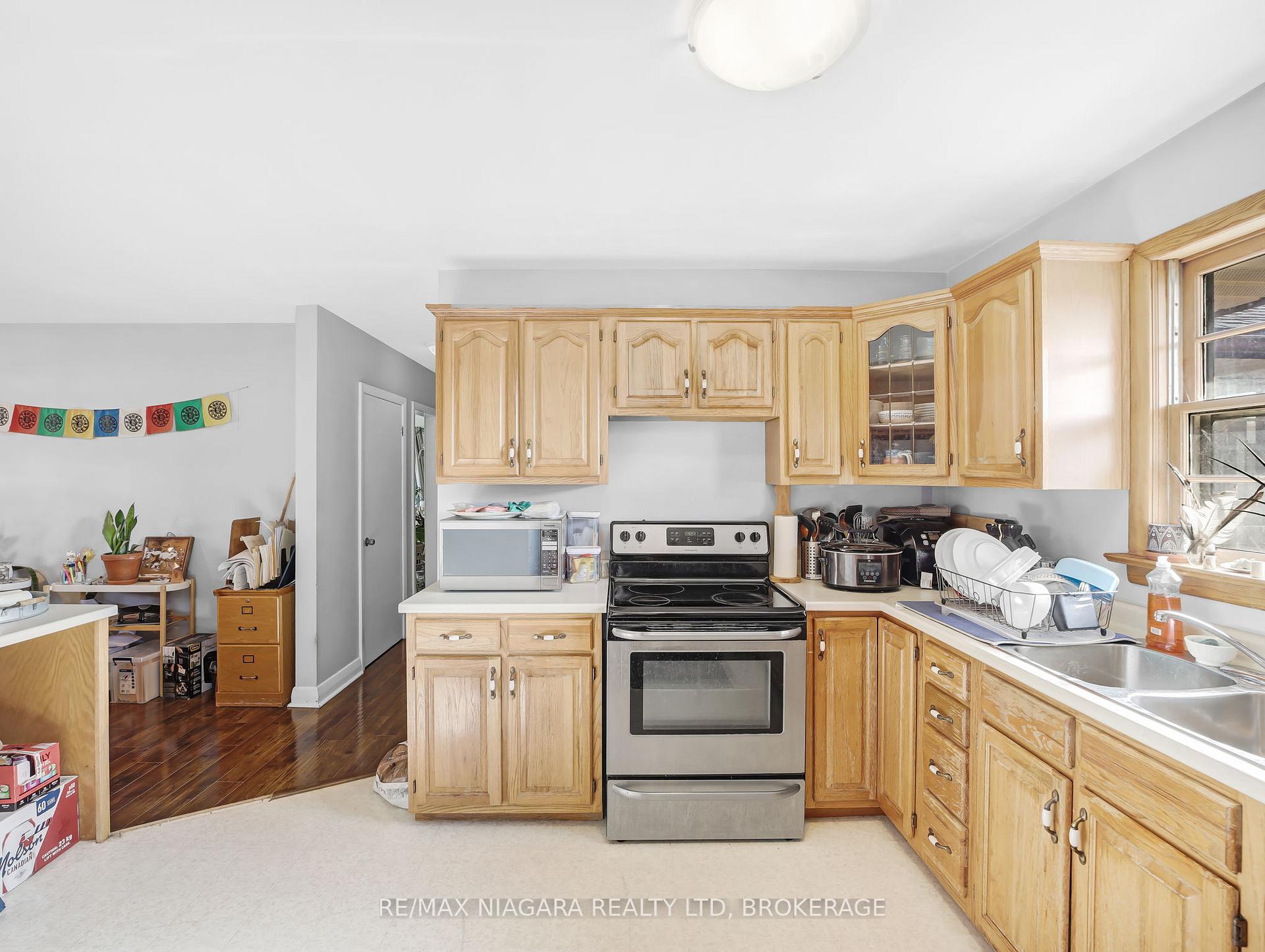 Photo 11 of 85 Diffin Drive, Welland, Prince Charles — HOMEH