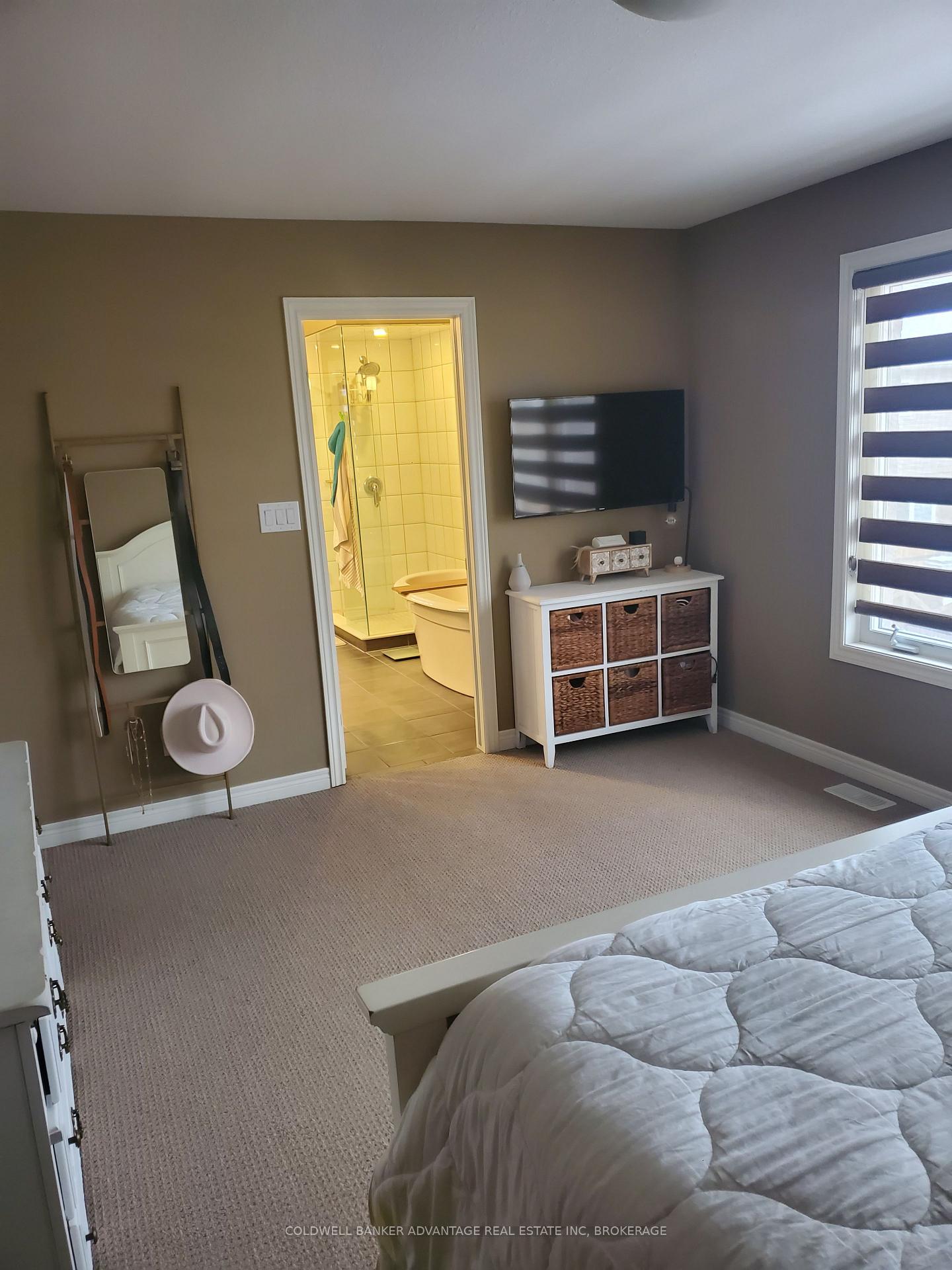 Photo 13 of 97 Crow Street S, Welland, Coyle Creek — HOMEH