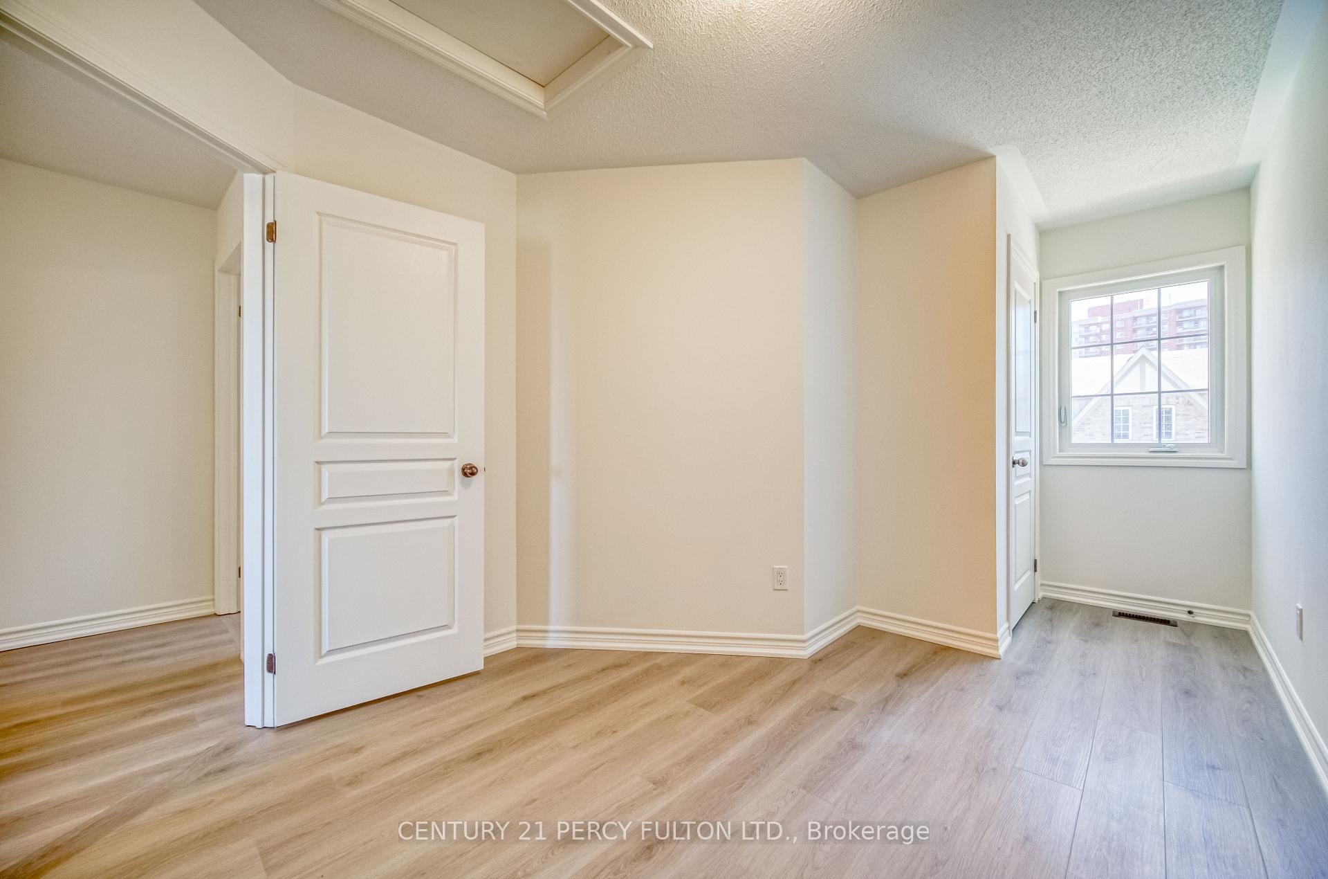 Photo 11 of 8 Benjamin Way, Whitby, Blue Grass Meadows — HOMEH