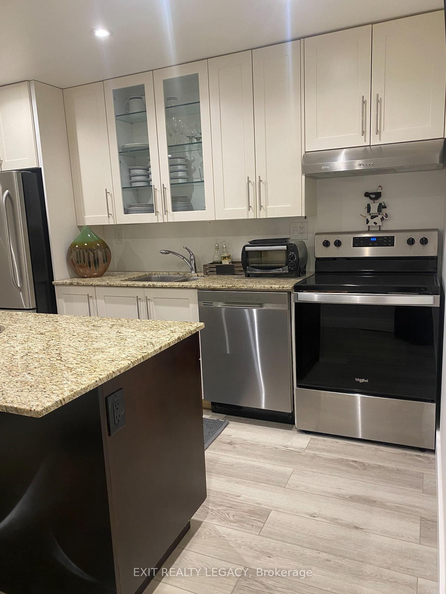 Photo 19 of 17 Camden Drive, Vaughan, Concord — HOMEH