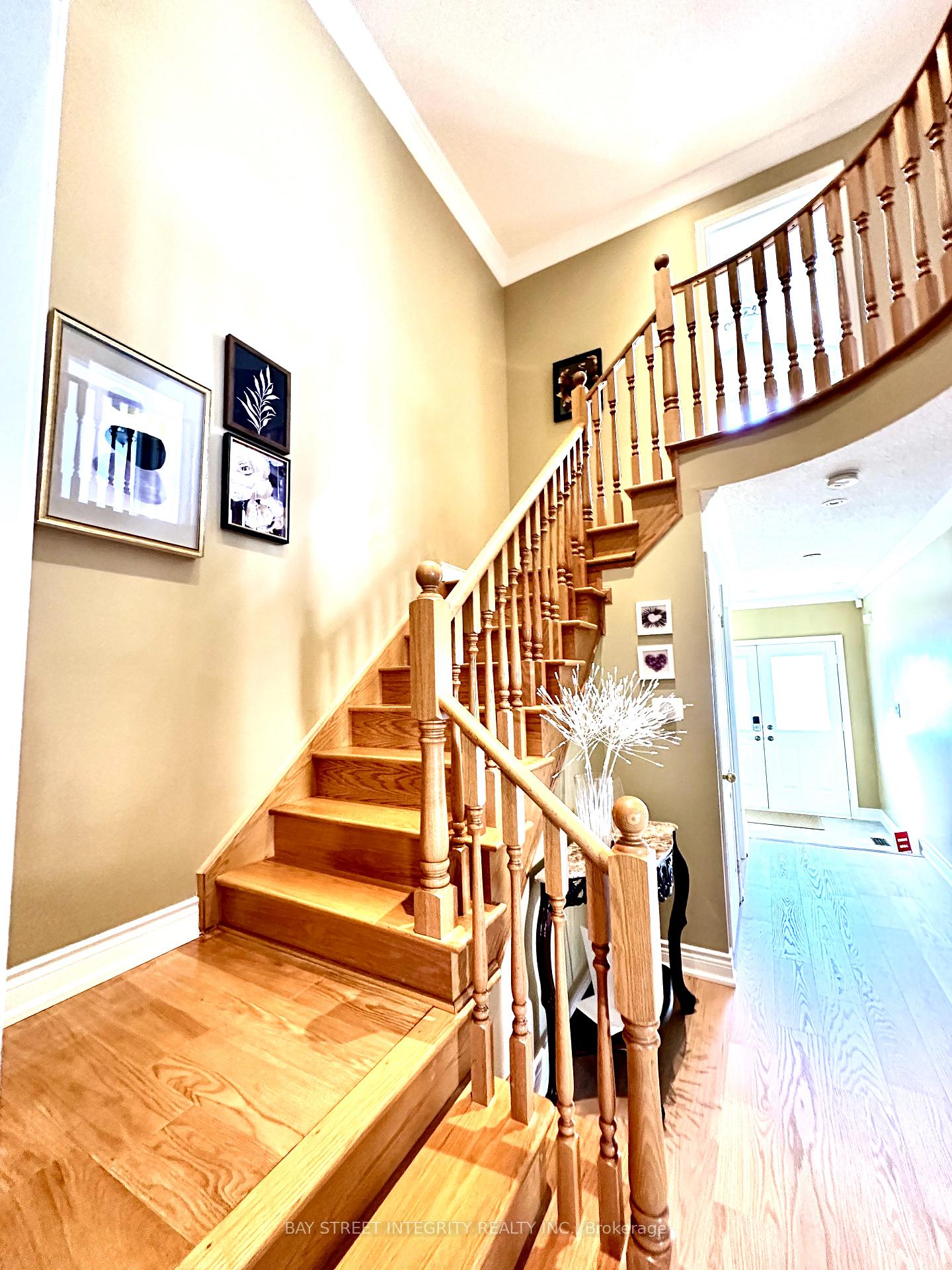 Photo 15 of 79 Westchester Crescent, Markham, Berczy — HOMEH