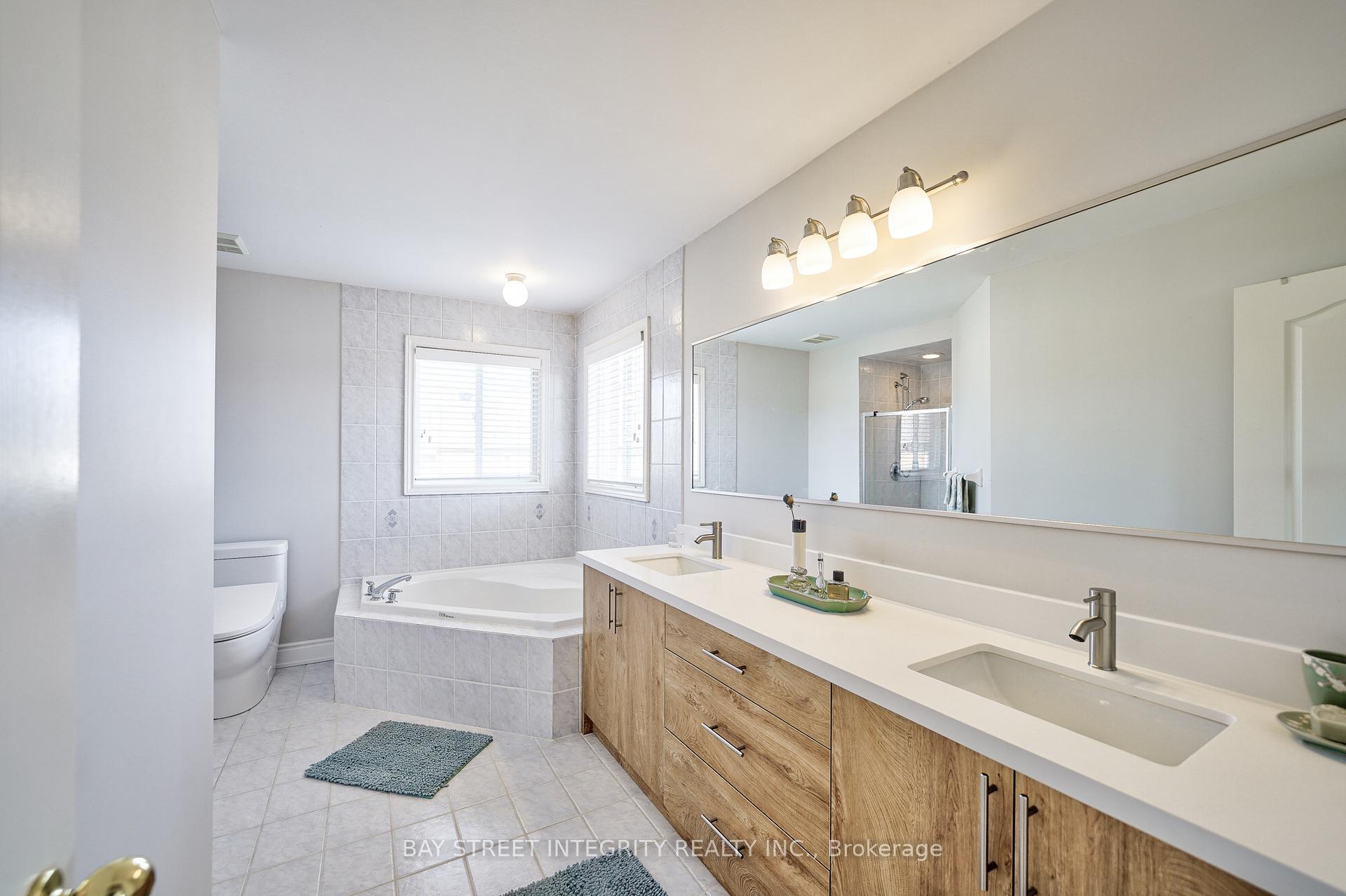 Photo 22 of 79 Westchester Crescent, Markham, Berczy — HOMEH