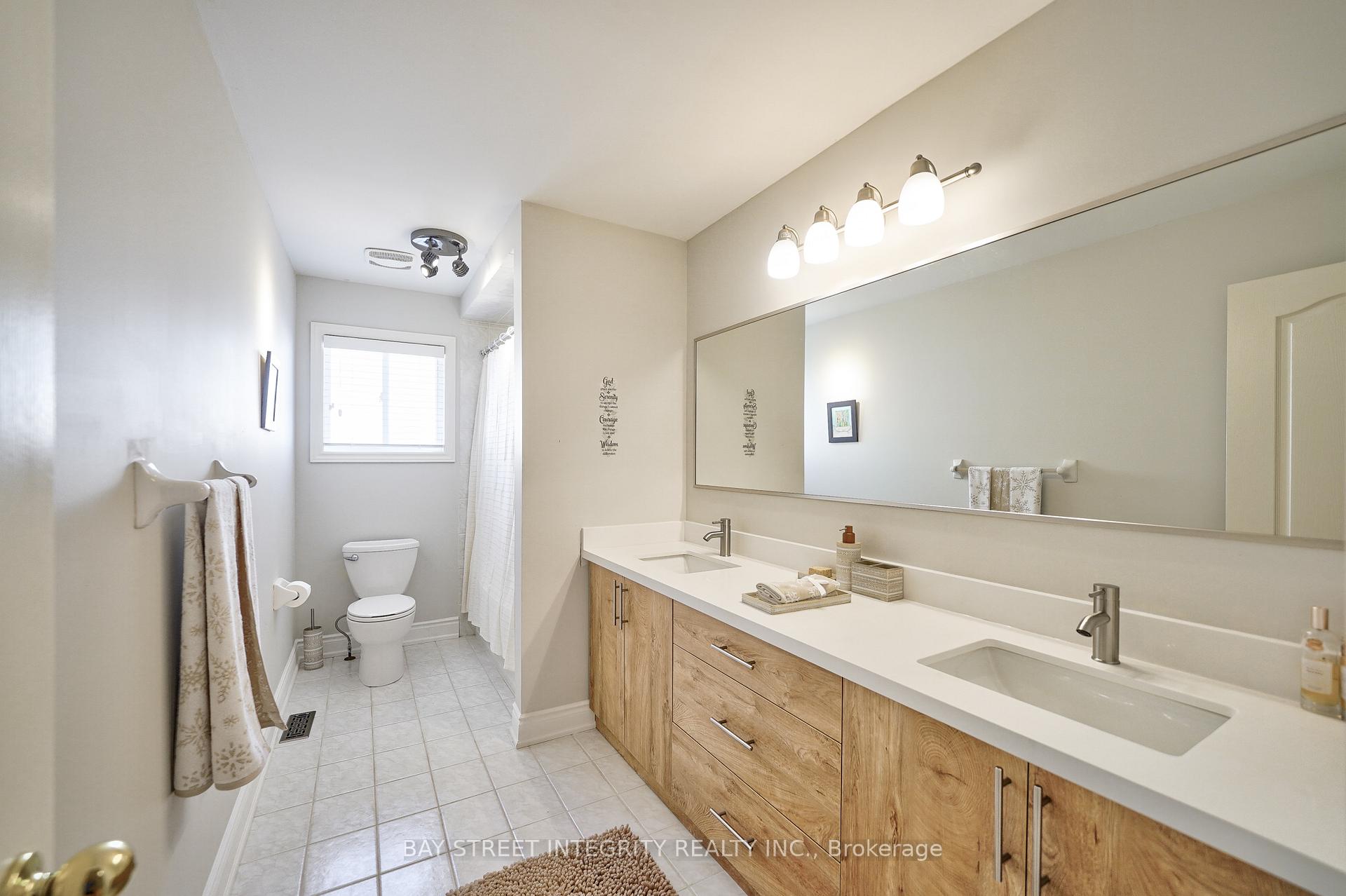 Photo 26 of 79 Westchester Crescent, Markham, Berczy — HOMEH