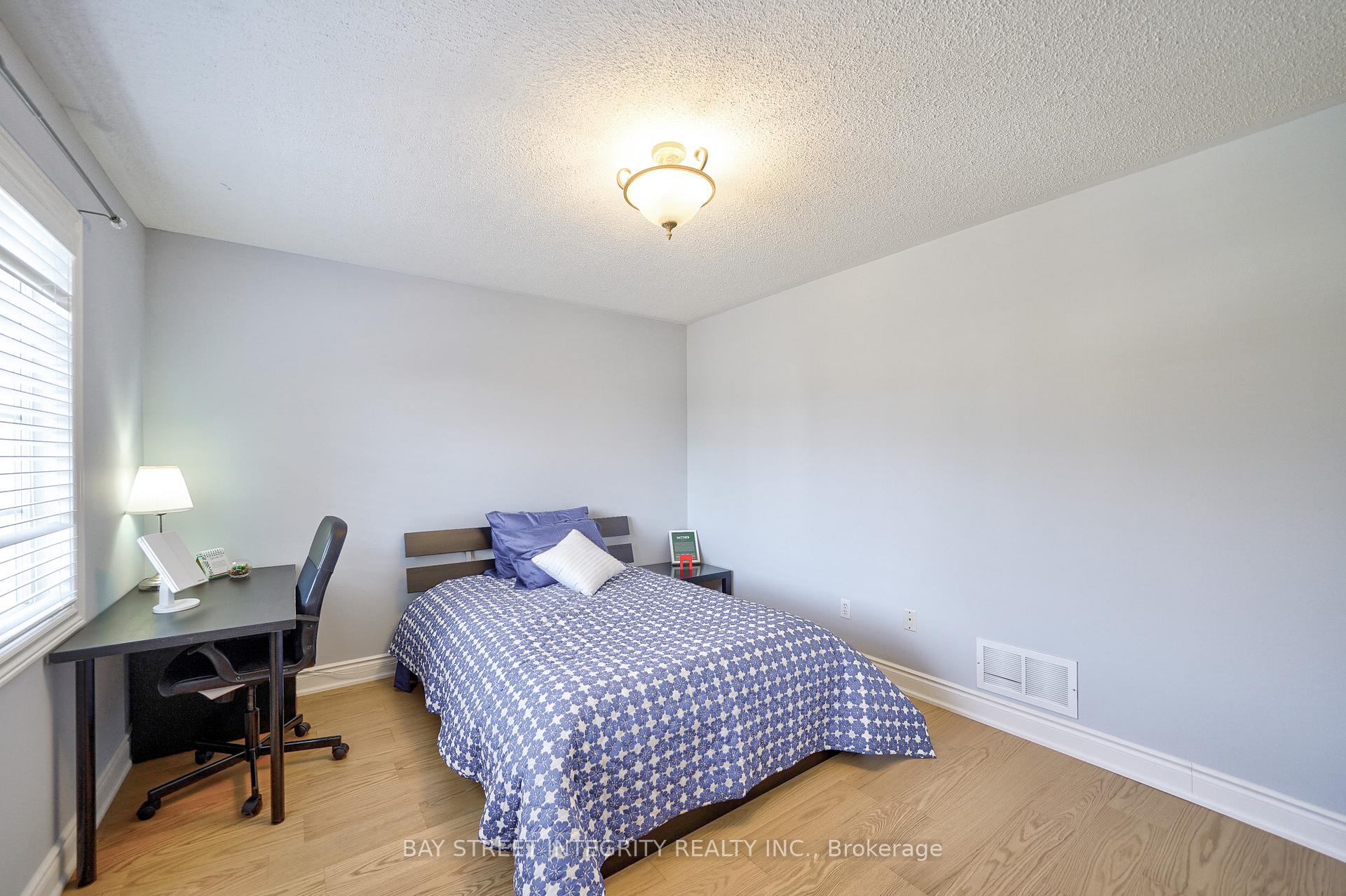 Photo 29 of 79 Westchester Crescent, Markham, Berczy — HOMEH