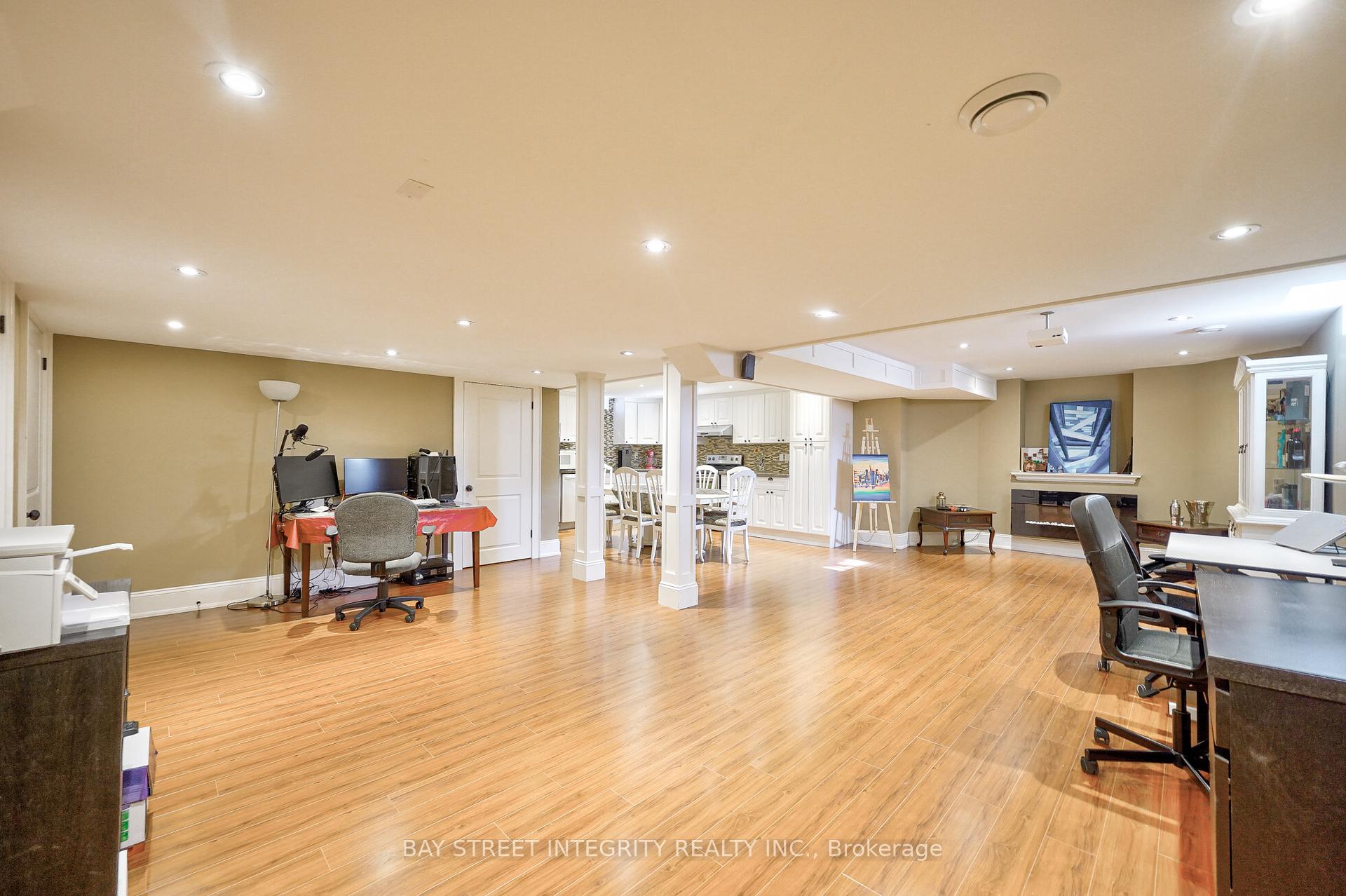 Photo 32 of 79 Westchester Crescent, Markham, Berczy — HOMEH