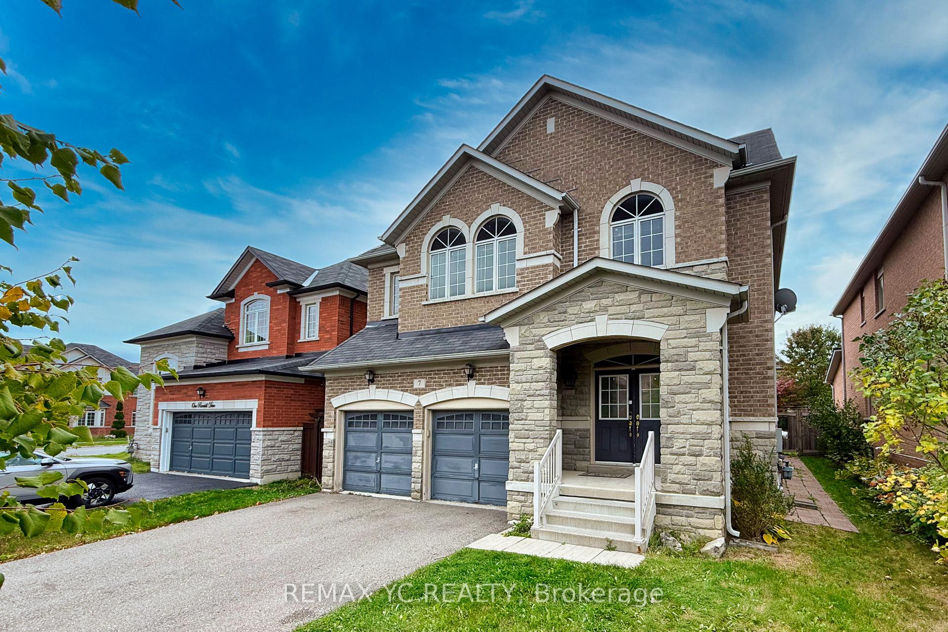 Photo 4 of 7 Riverhill Drive, Vaughan, Patterson — HOMEH