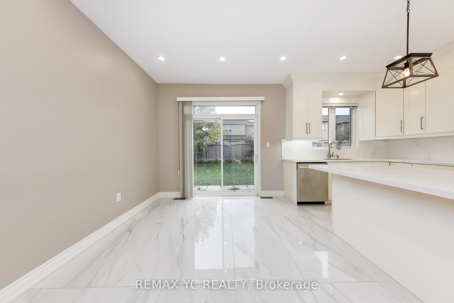 Photo 14 of 7 Riverhill Drive, Vaughan, Patterson — HOMEH