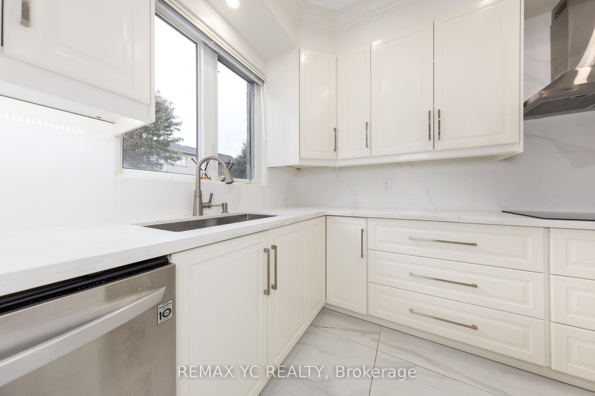 Photo 17 of 7 Riverhill Drive, Vaughan, Patterson — HOMEH