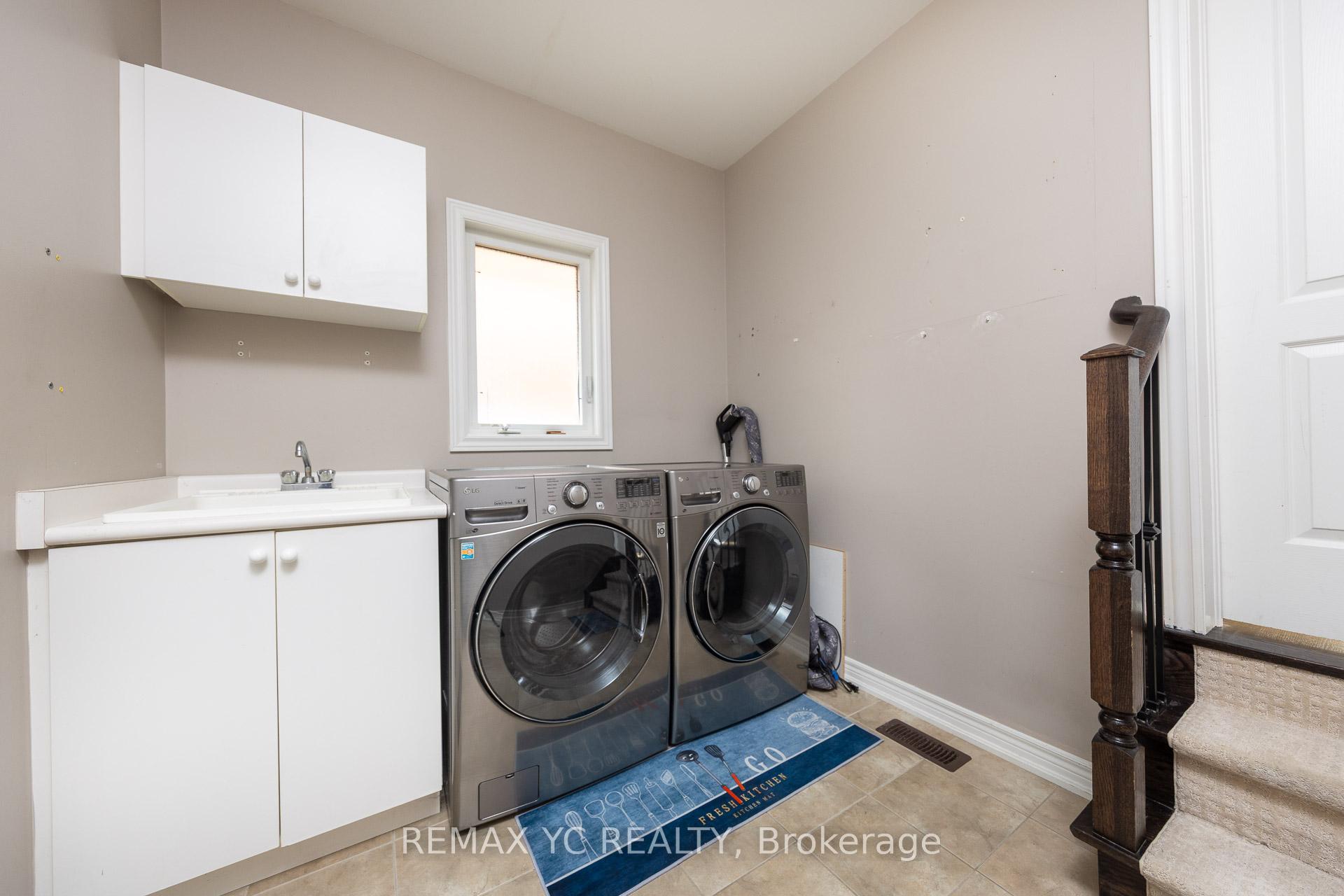 Photo 19 of 7 Riverhill Drive, Vaughan, Patterson — HOMEH