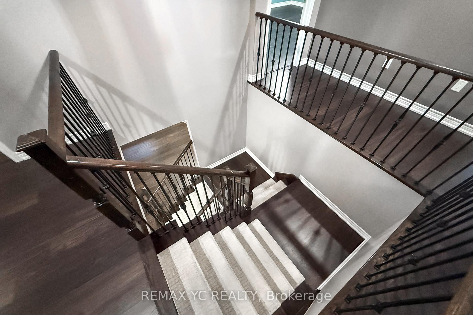Photo 22 of 7 Riverhill Drive, Vaughan, Patterson — HOMEH