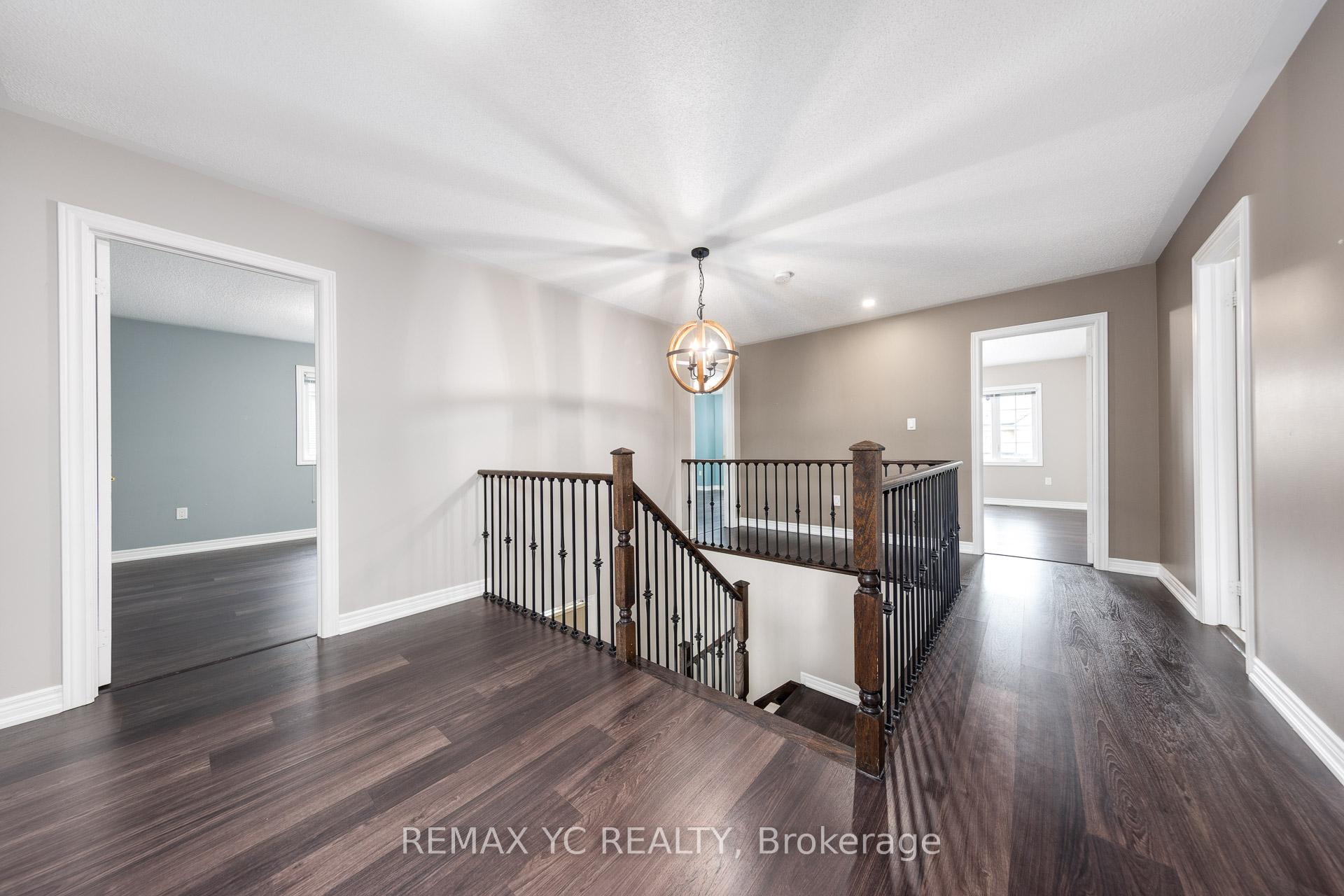 Photo 24 of 7 Riverhill Drive, Vaughan, Patterson — HOMEH