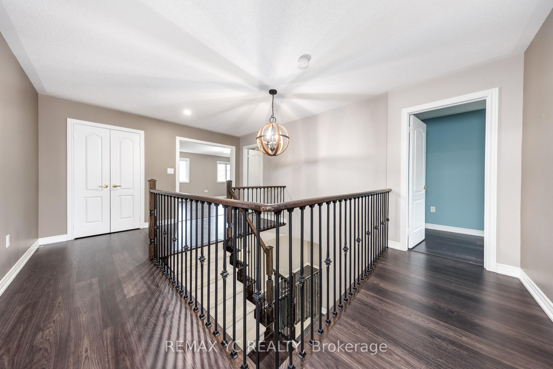 Photo 25 of 7 Riverhill Drive, Vaughan, Patterson — HOMEH