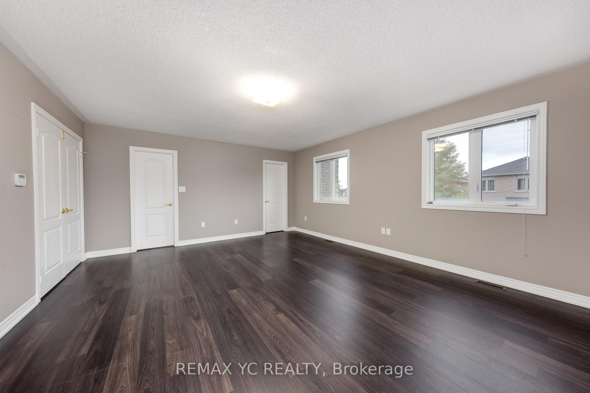 Photo 33 of 7 Riverhill Drive, Vaughan, Patterson — HOMEH