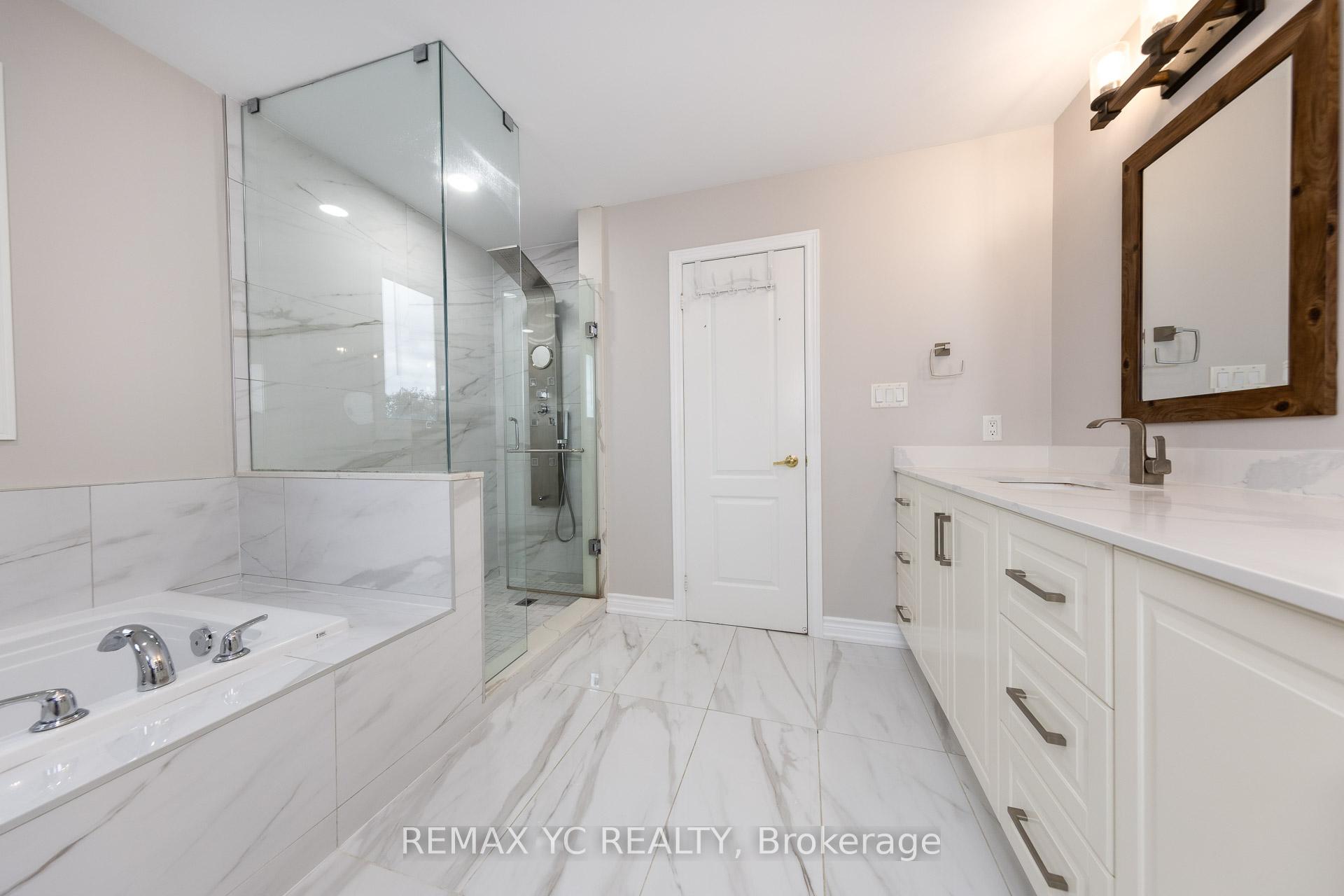 Photo 36 of 7 Riverhill Drive, Vaughan, Patterson — HOMEH