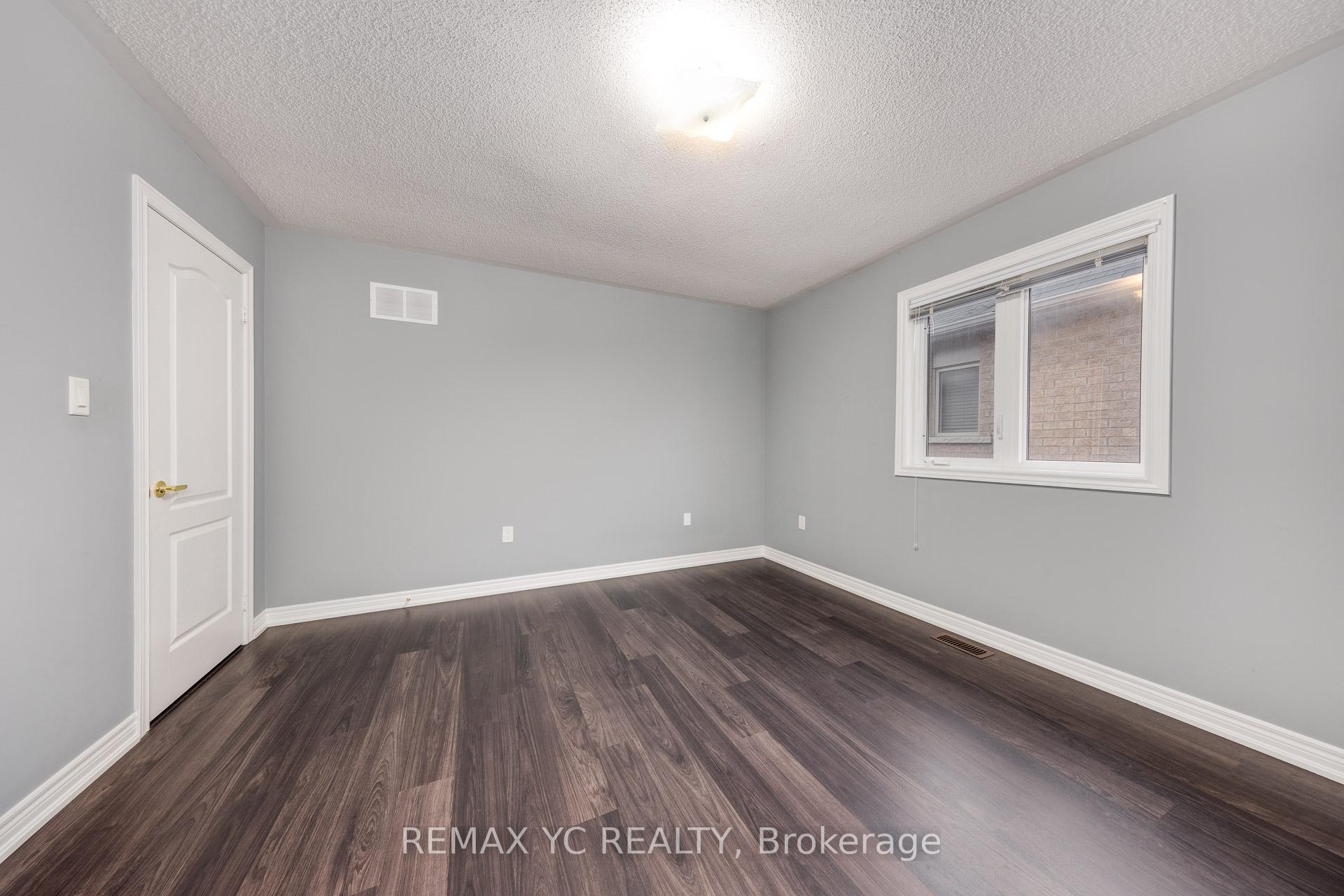 Photo 38 of 7 Riverhill Drive, Vaughan, Patterson — HOMEH