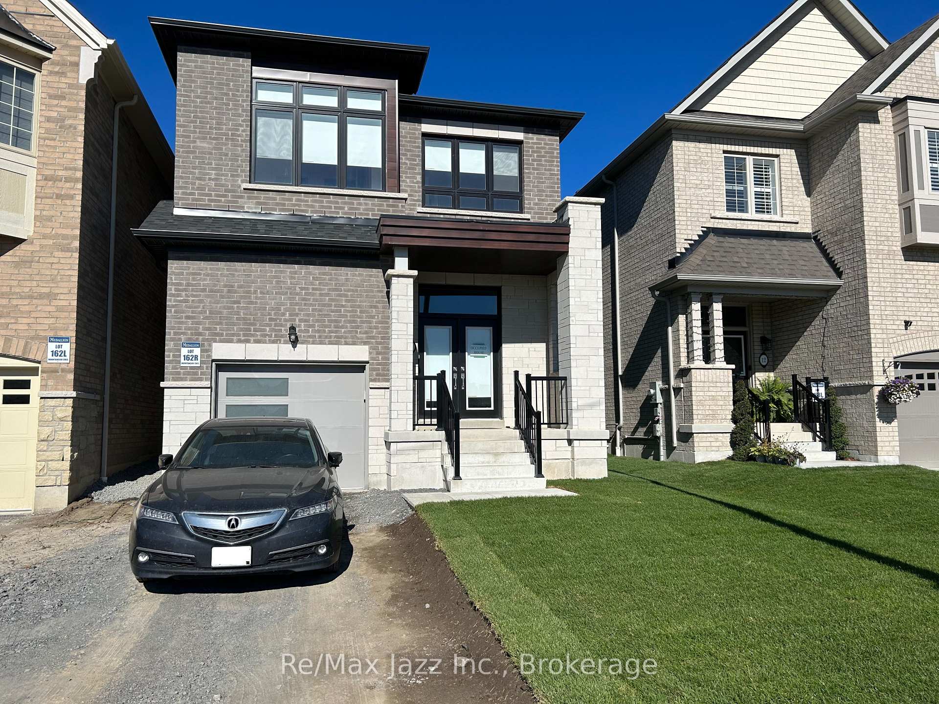 Photo 1 of 14 Mountainside Crescent, Whitby, Rolling Acres — HOMEH