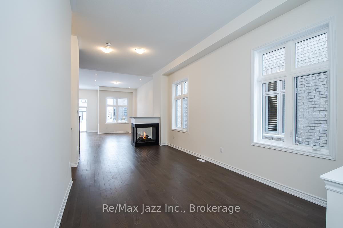 Photo 3 of 14 Mountainside Crescent, Whitby, Rolling Acres — HOMEH