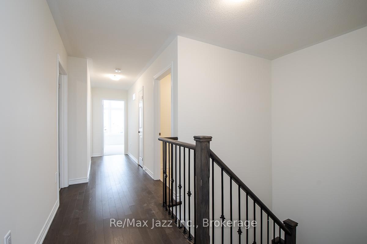 Photo 9 of 14 Mountainside Crescent, Whitby, Rolling Acres — HOMEH