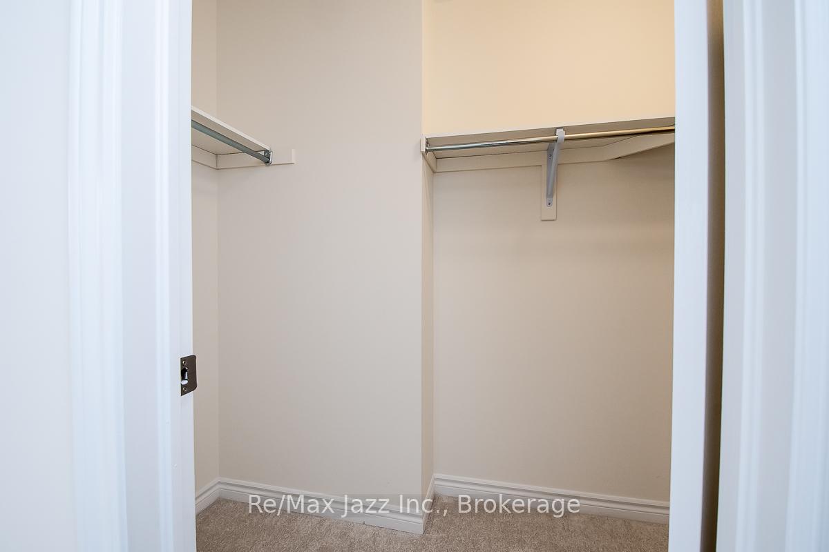 Photo 12 of 14 Mountainside Crescent, Whitby, Rolling Acres — HOMEH