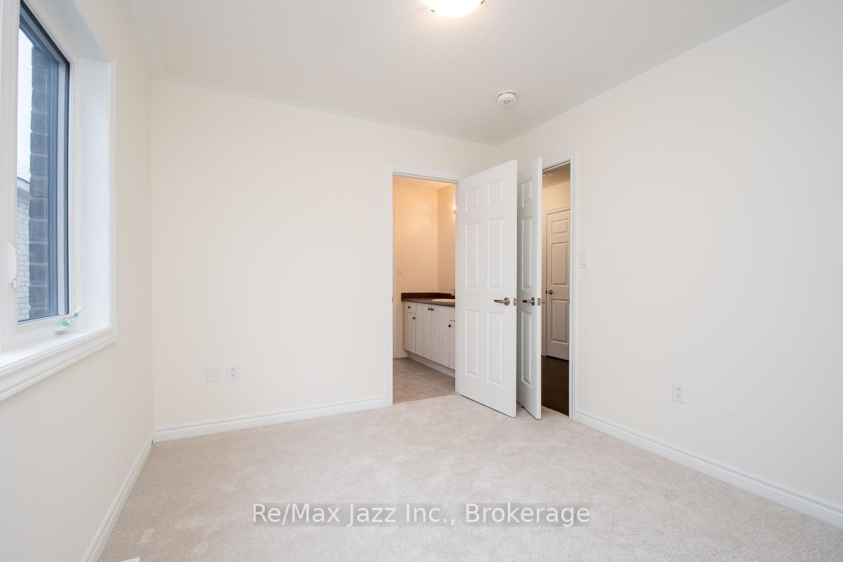 Photo 17 of 14 Mountainside Crescent, Whitby, Rolling Acres — HOMEH