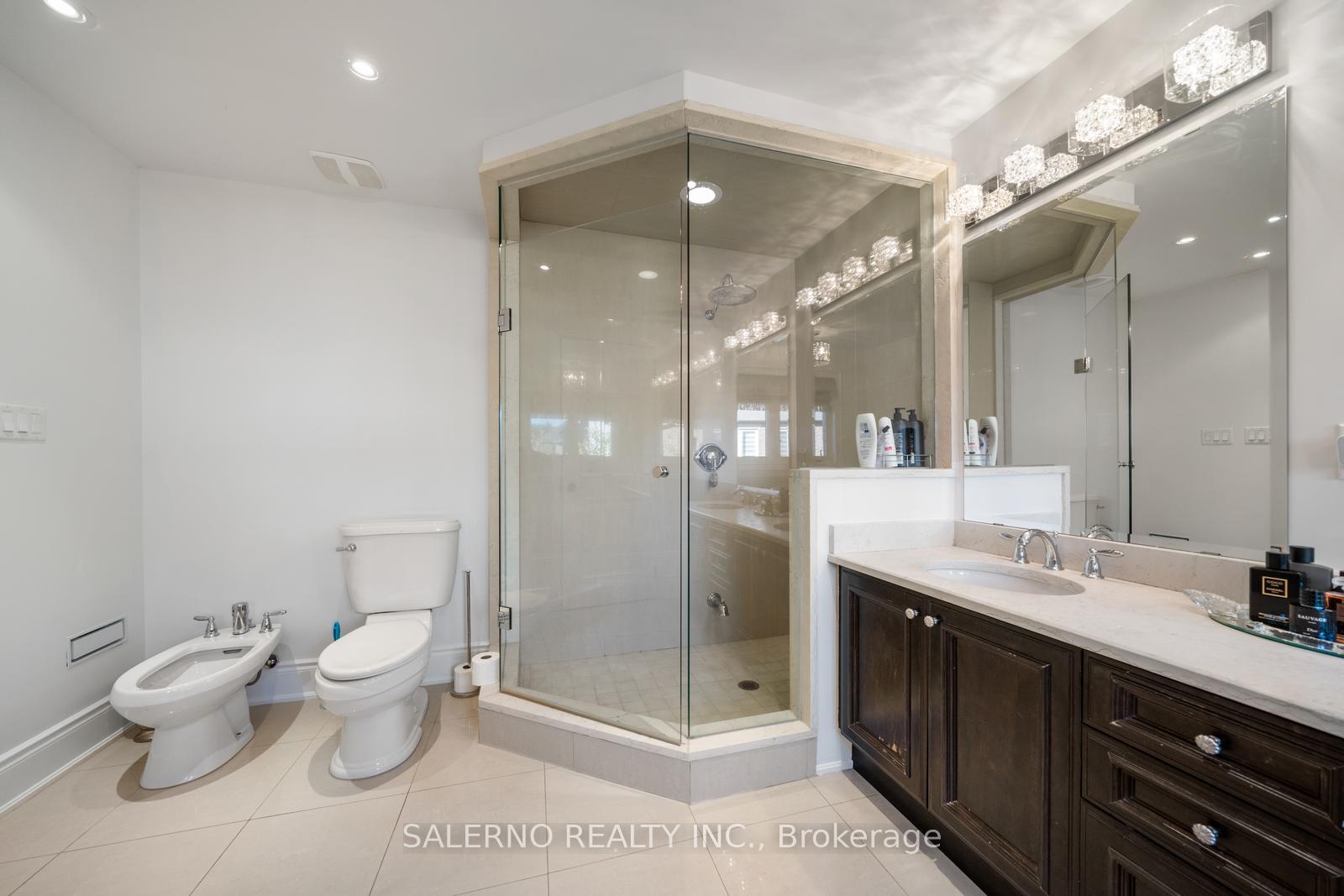 Photo 23 of 6 Filippazzo Road, Vaughan, Vellore Village — HOMEH