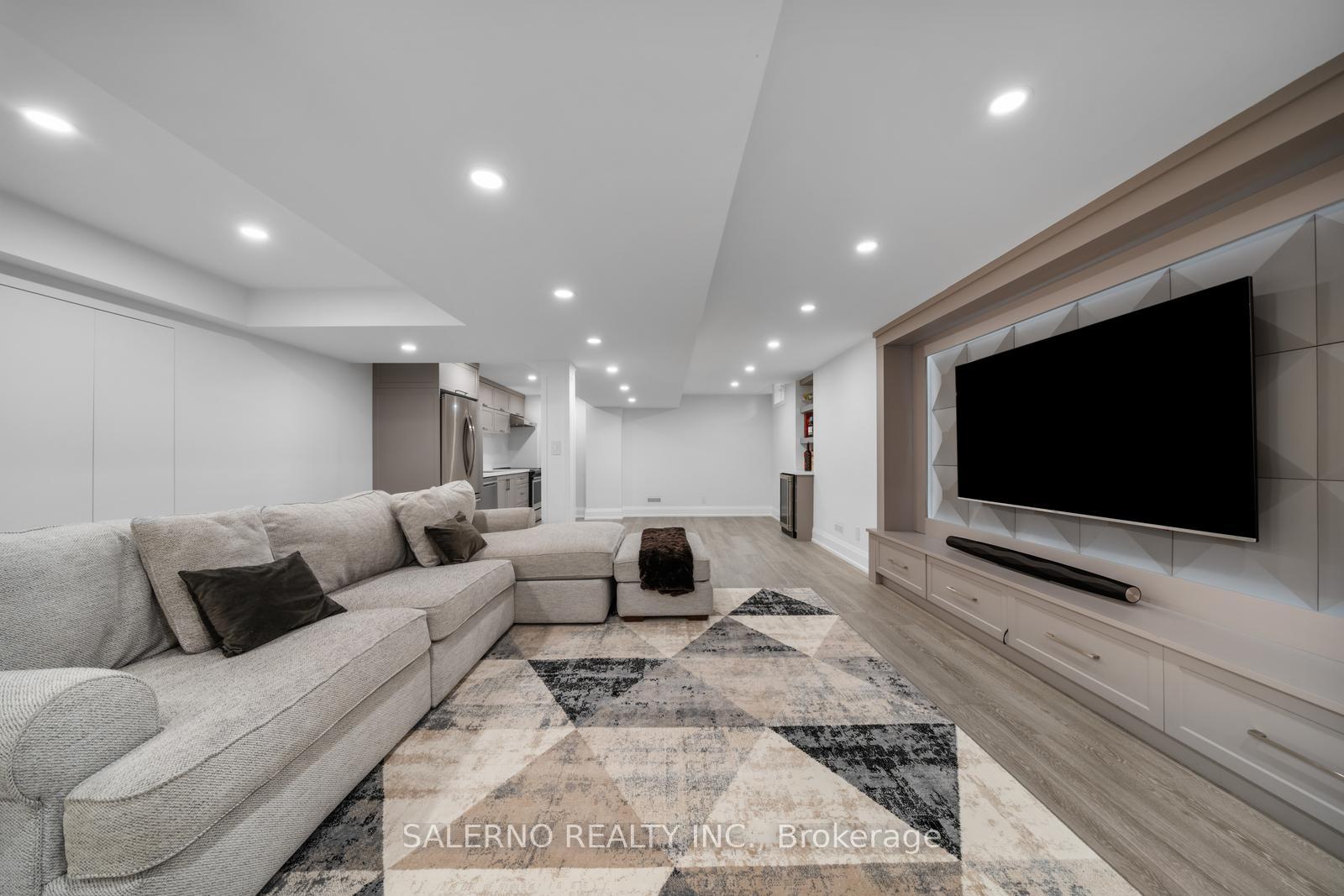 Photo 33 of 6 Filippazzo Road, Vaughan, Vellore Village — HOMEH