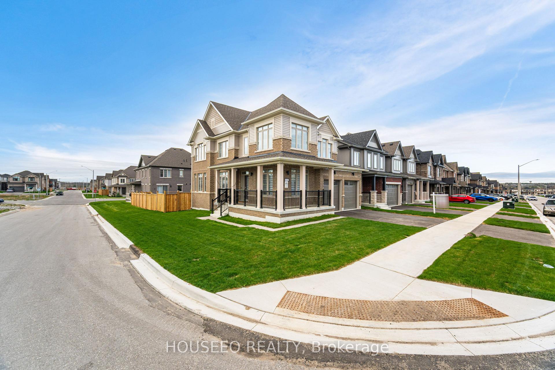 Photo 2 of 112 Sagewood Avenue, Barrie, Rural Barrie Southeast — HOMEH