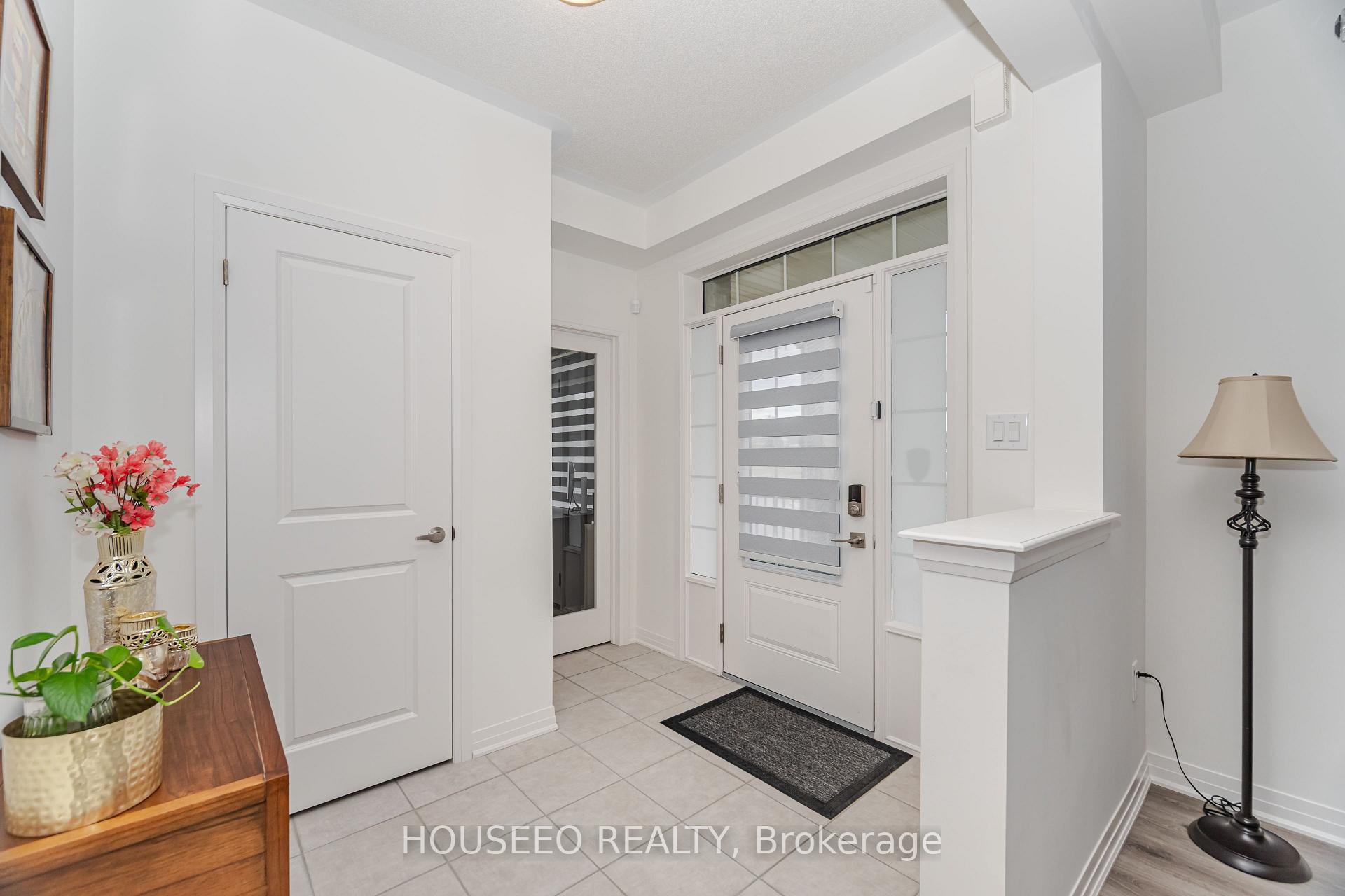 Photo 4 of 112 Sagewood Avenue, Barrie, Rural Barrie Southeast — HOMEH