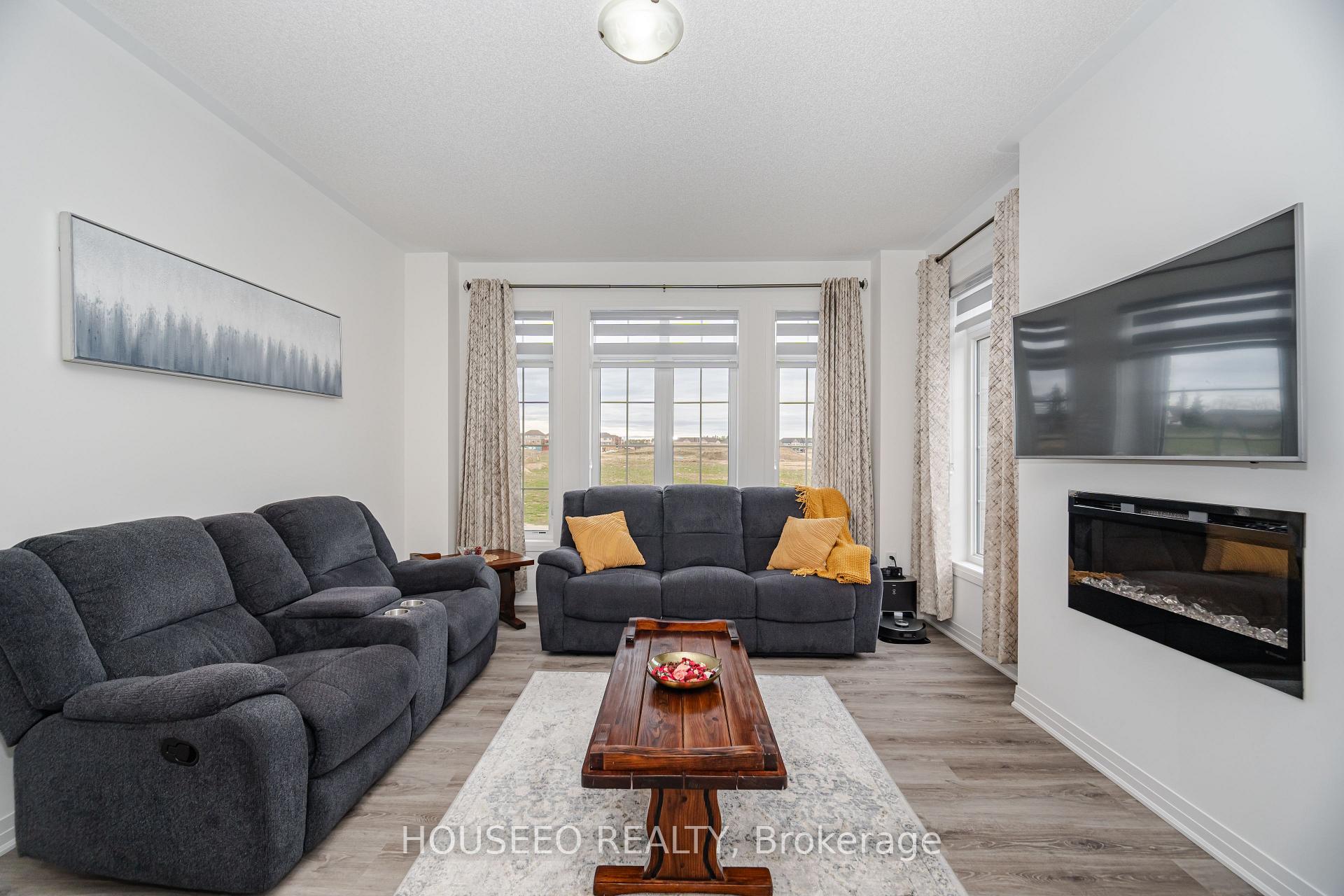 Photo 13 of 112 Sagewood Avenue, Barrie, Rural Barrie Southeast — HOMEH
