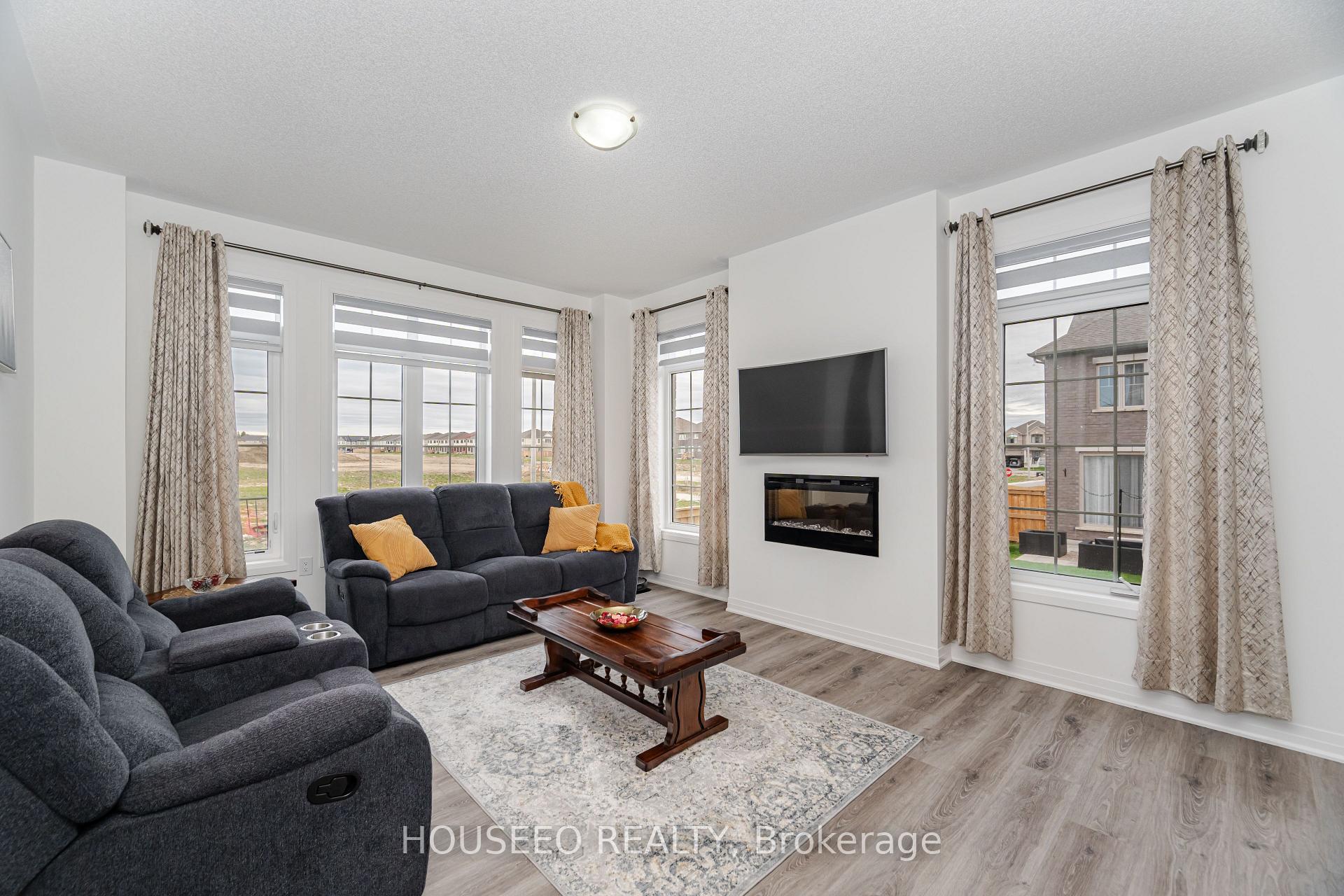 Photo 9 of 112 Sagewood Avenue, Barrie, Rural Barrie Southeast — HOMEH
