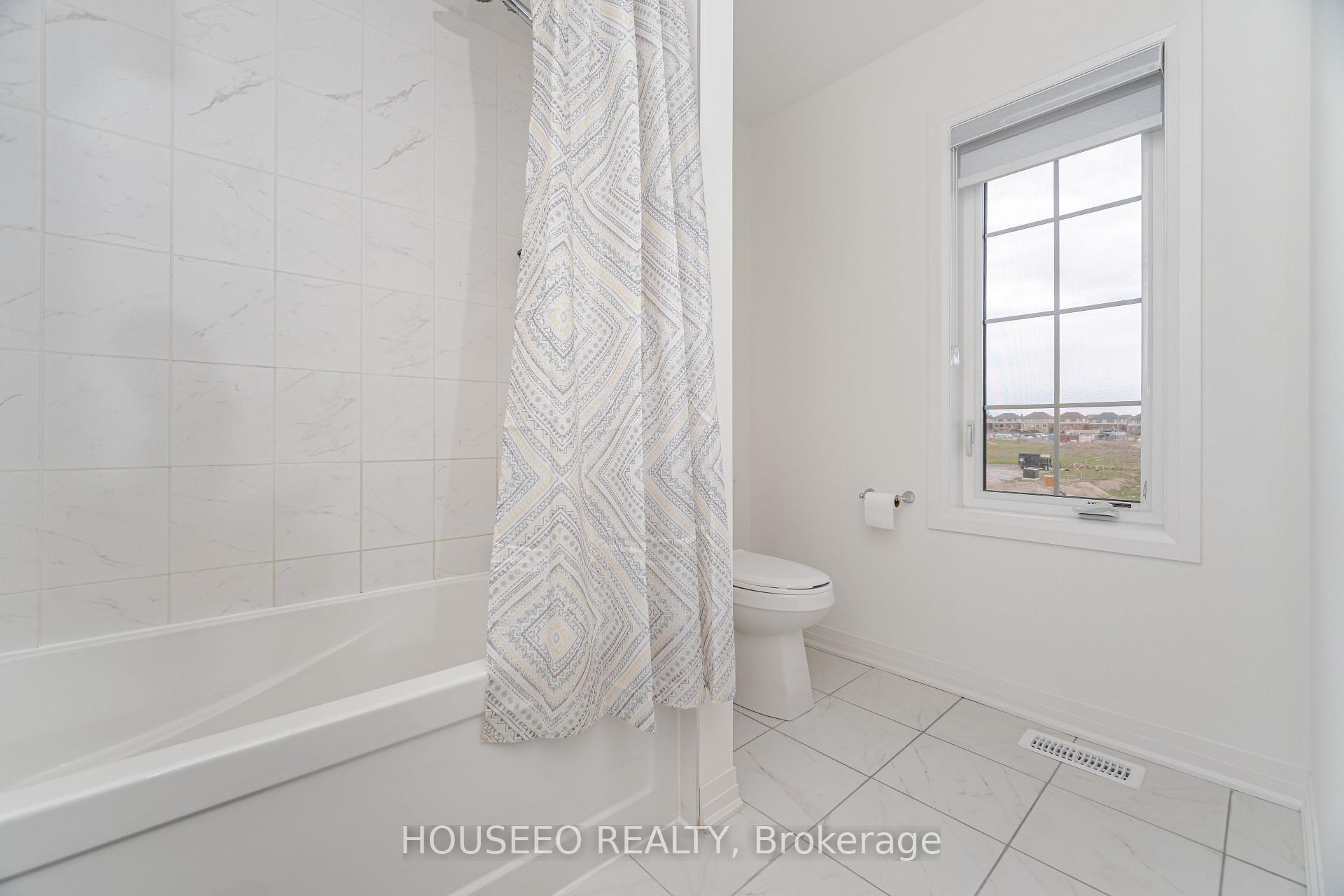 Photo 35 of 112 Sagewood Avenue, Barrie, Rural Barrie Southeast — HOMEH