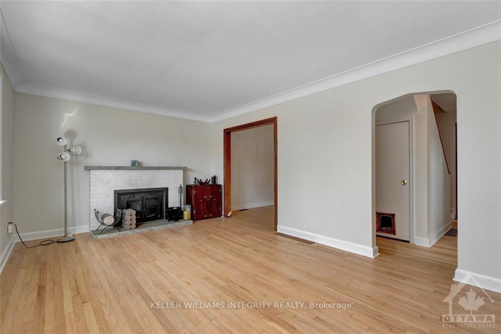 Photo 4 of 2141 Alta Vista Drive, Ottawa, Alta Vista/Faircrest Heights — HOMEH
