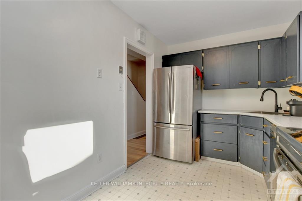 Photo 13 of 2141 Alta Vista Drive, Ottawa, Alta Vista/Faircrest Heights — HOMEH