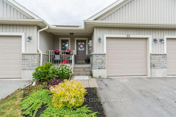 Front of 33 Chinook Street