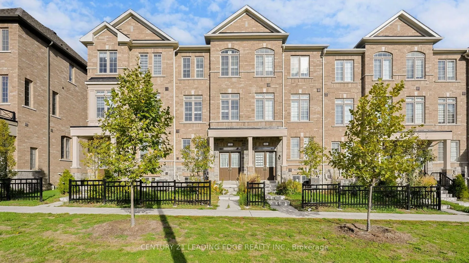 Photo 2 of 3 Royal Collection Way, Whitby, Lynde Creek — HOMEH