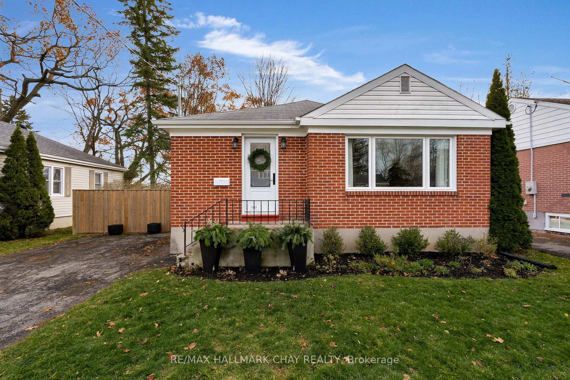 Photo 3 of 97 Napier Street, Barrie, Codrington — HOMEH